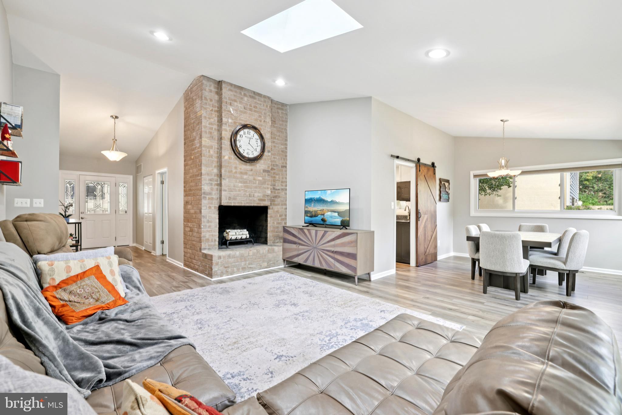 OAKLAND MILLS - Residential