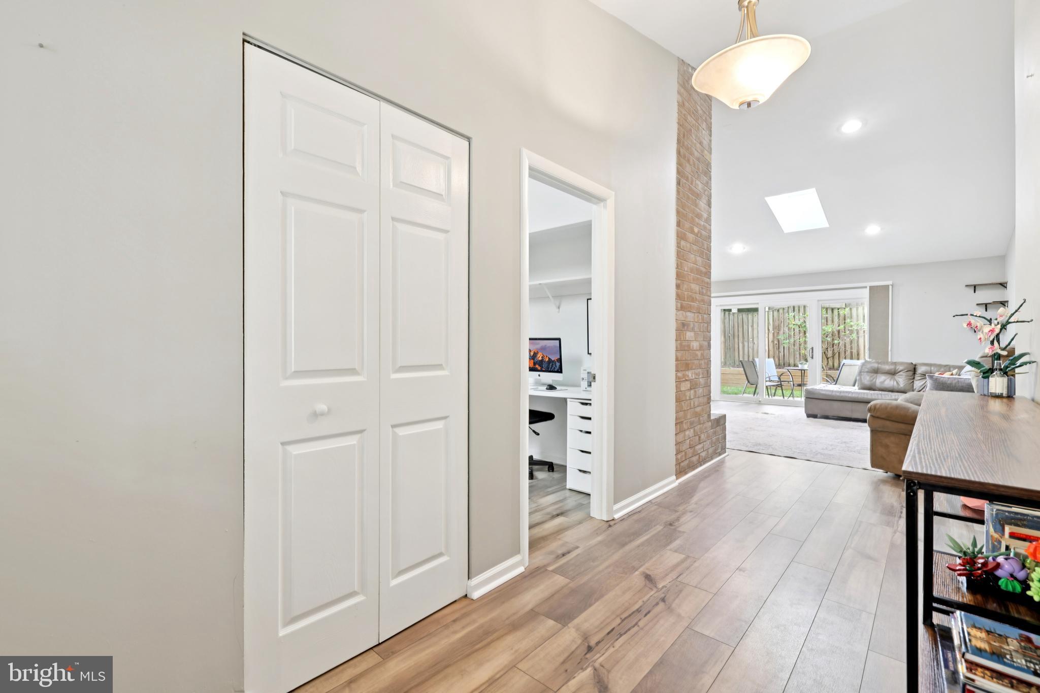 OAKLAND MILLS - Residential