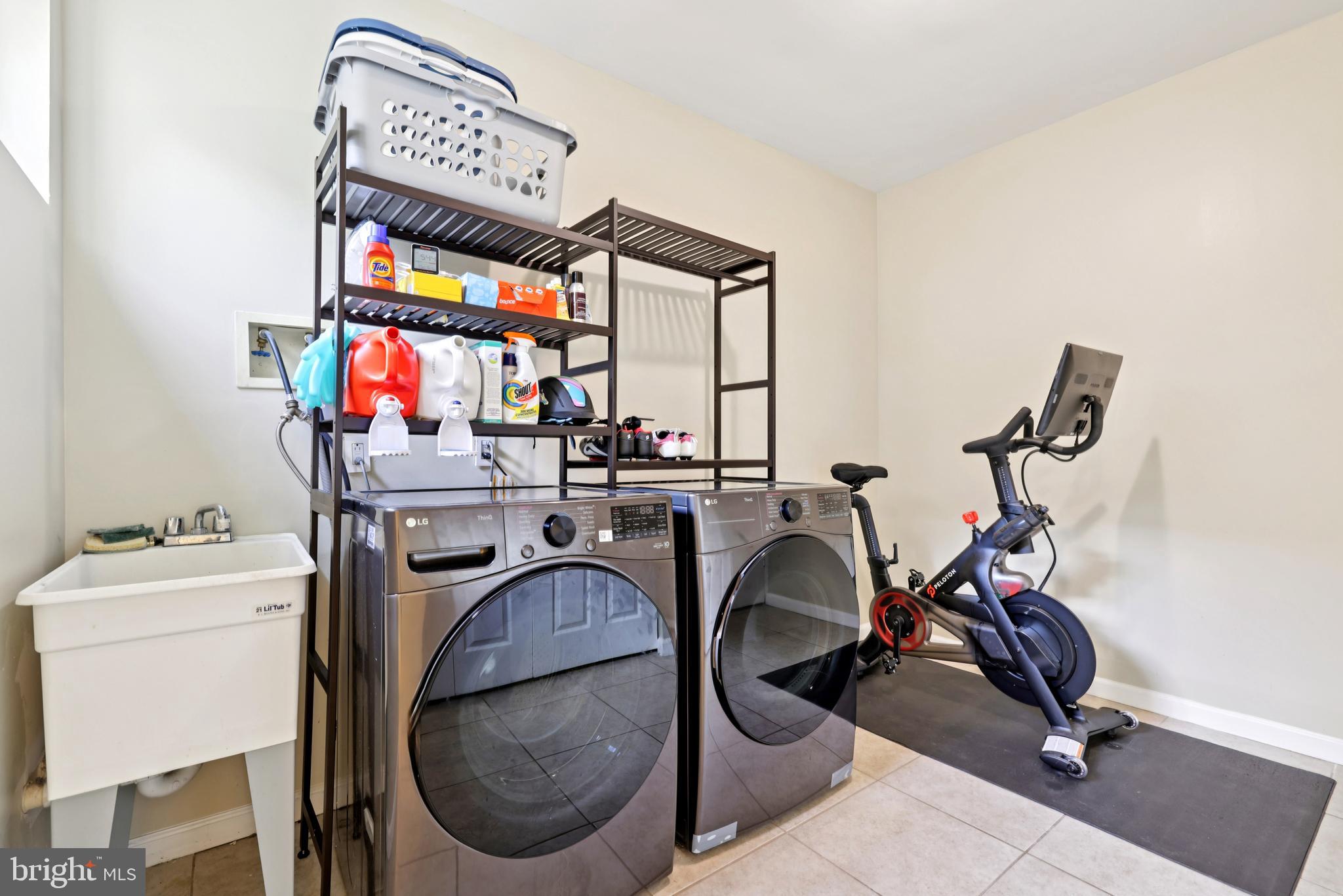 OAKLAND MILLS - Residential