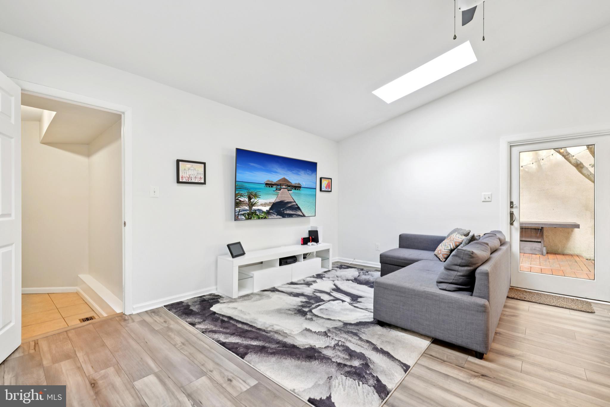 OAKLAND MILLS - Residential