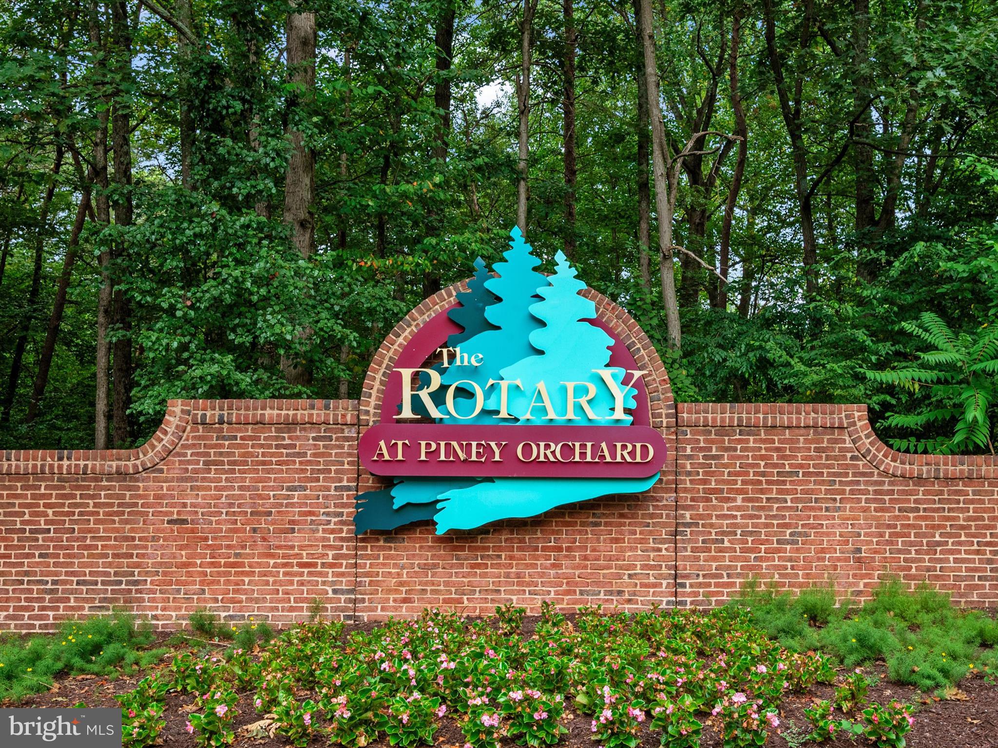 PINEY ORCHARD - Residential