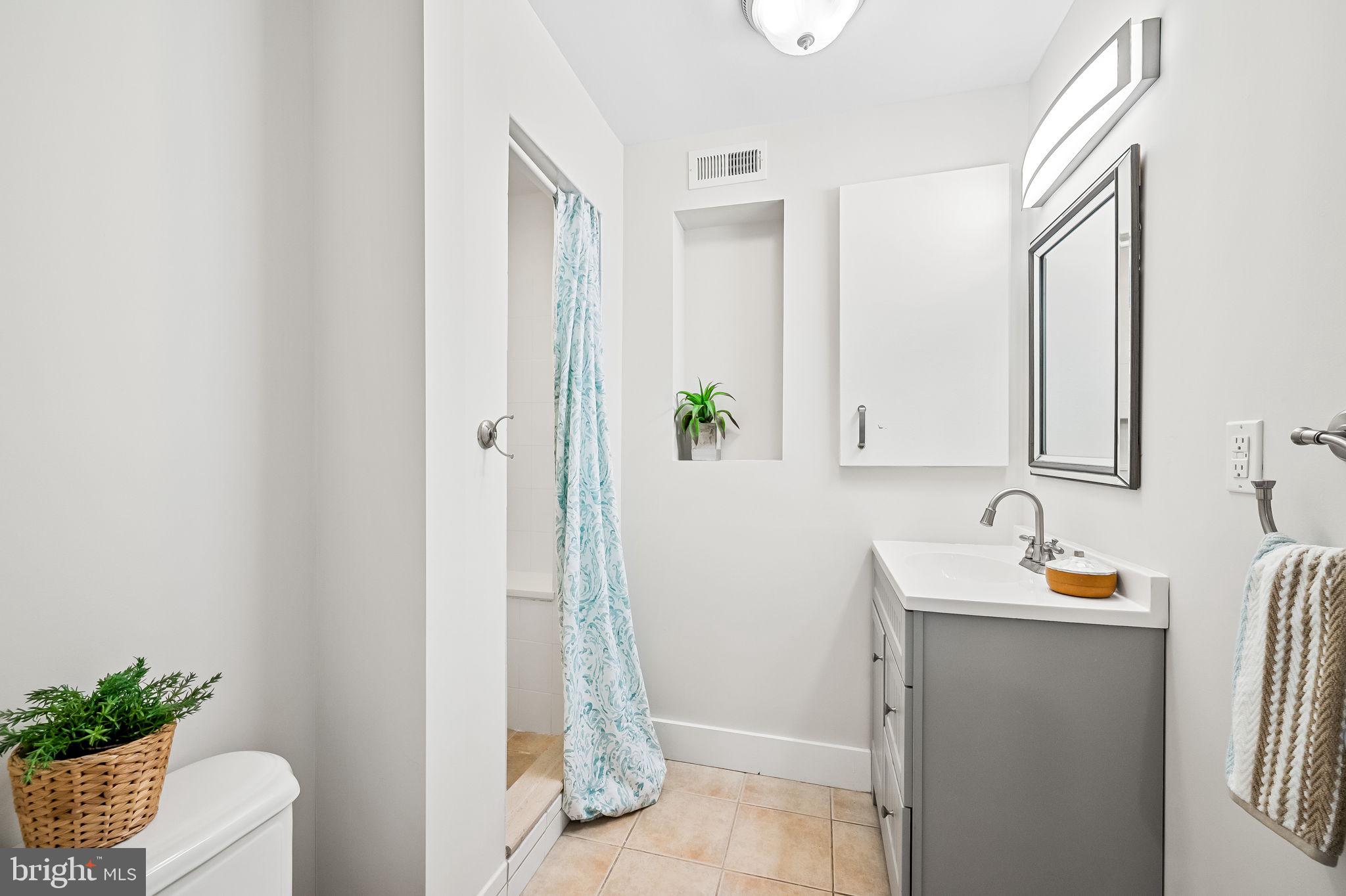 BUTCHERS HILL - Residential