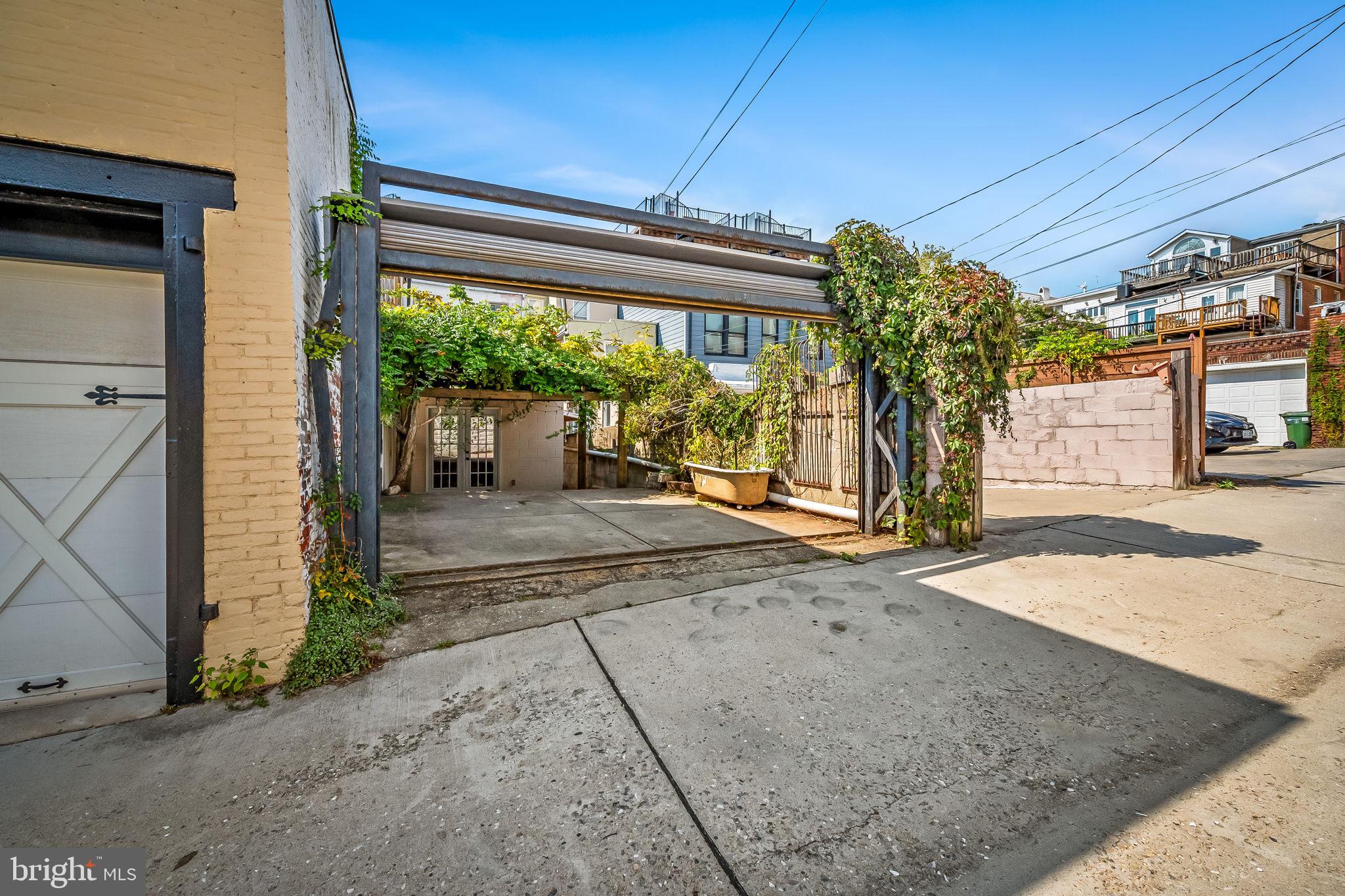 BUTCHERS HILL - Residential