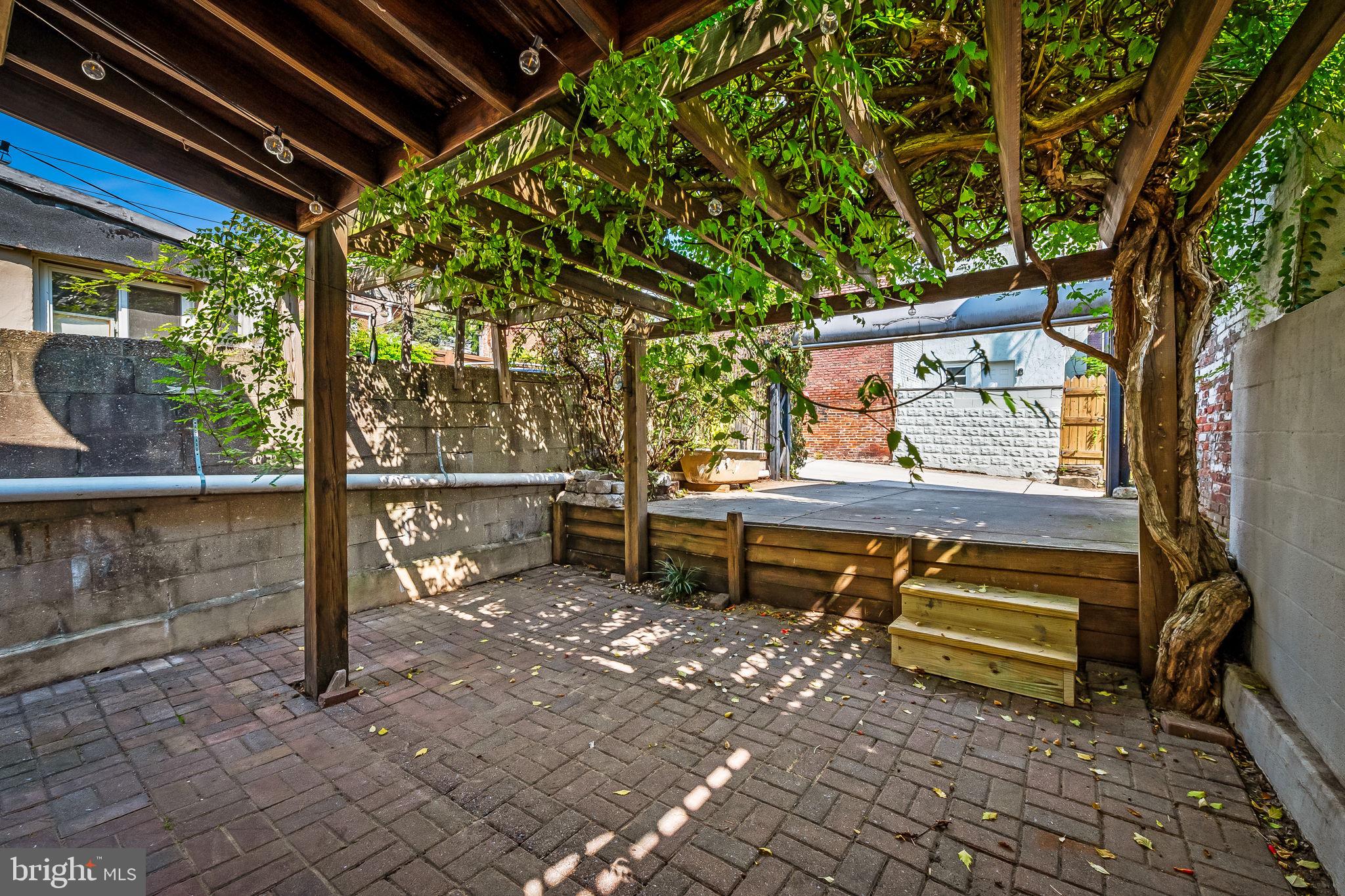 BUTCHERS HILL - Residential