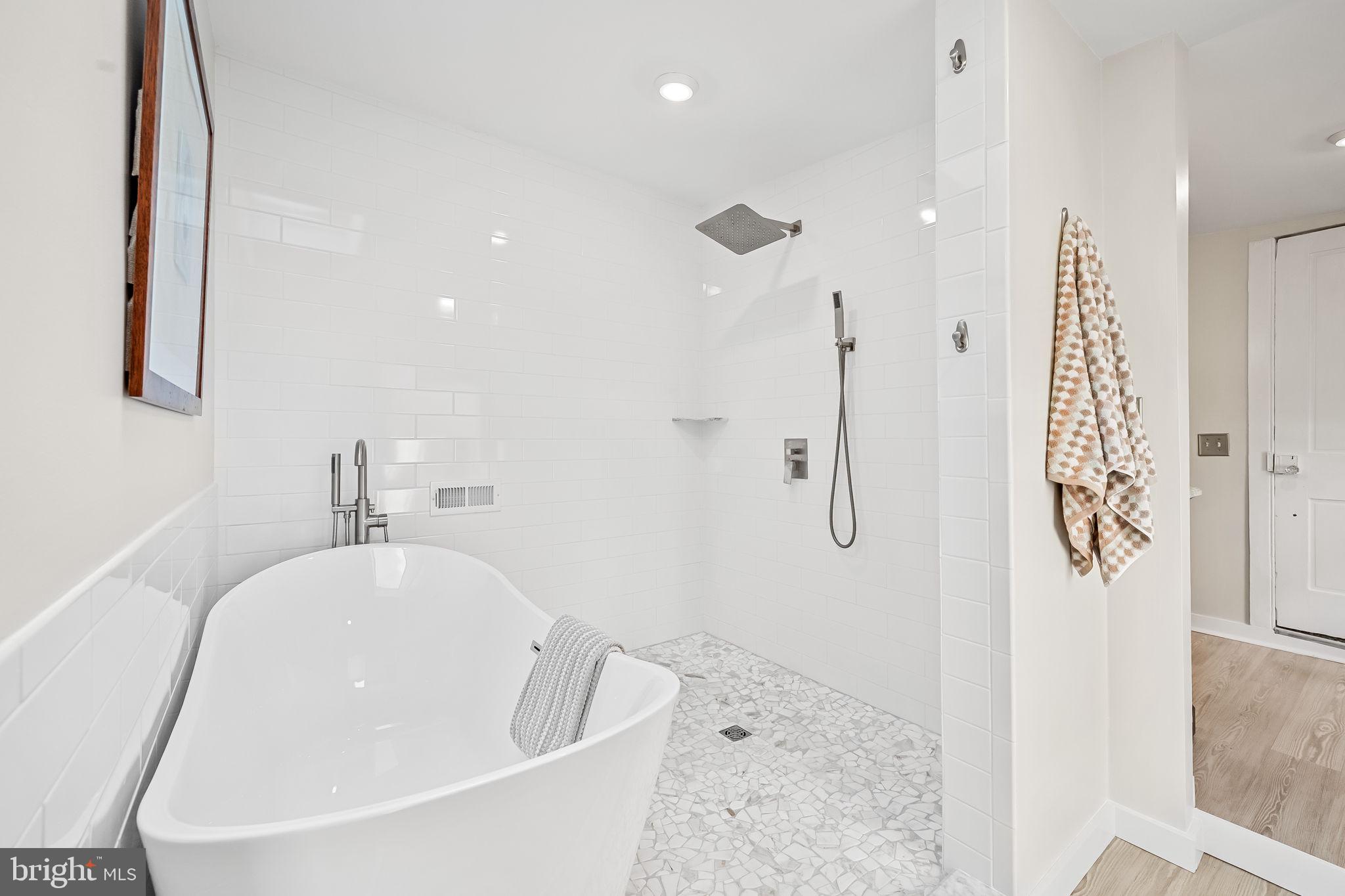 BUTCHERS HILL - Residential