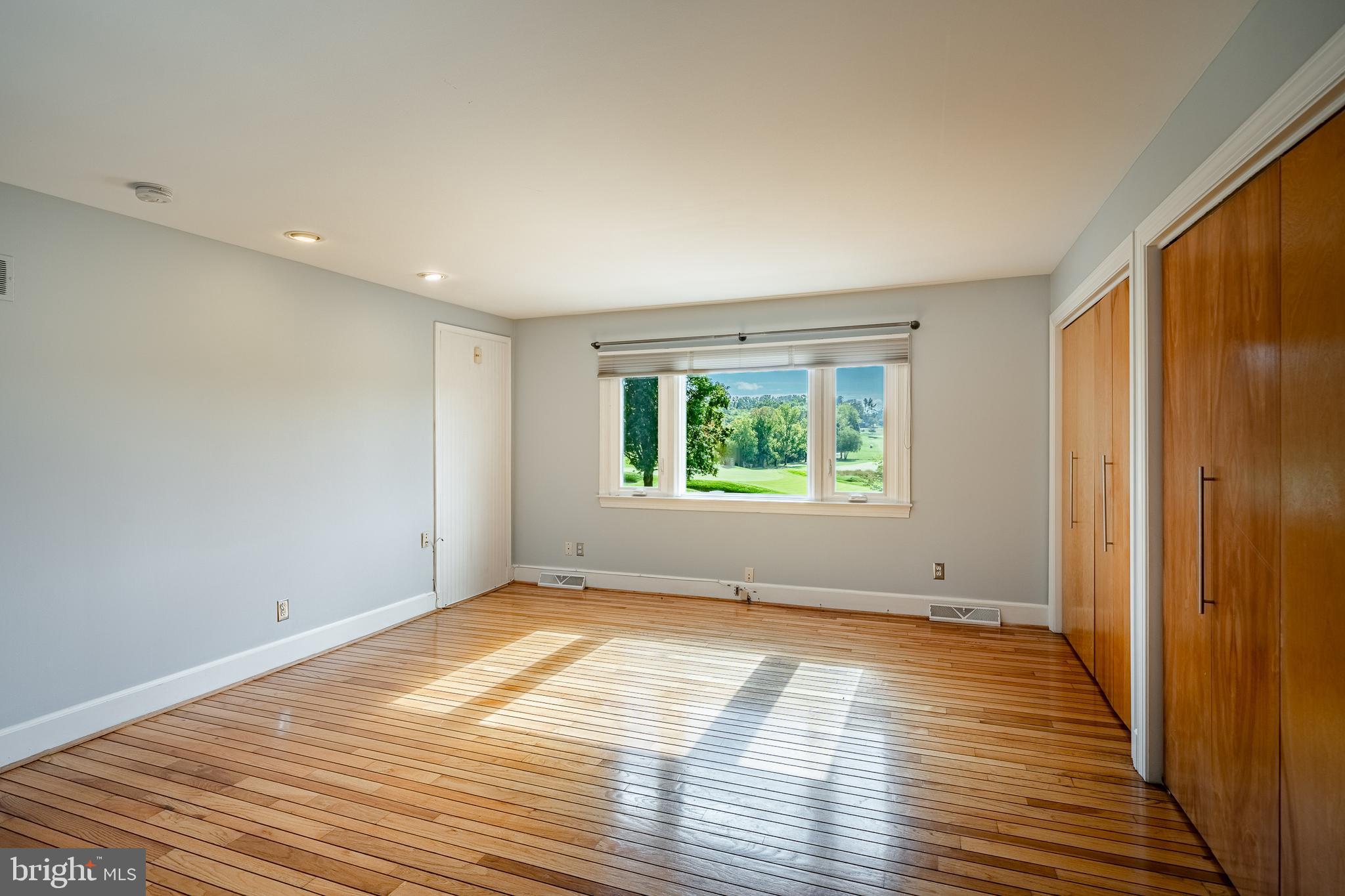 RADLEY RUN MEWS - Residential Lease