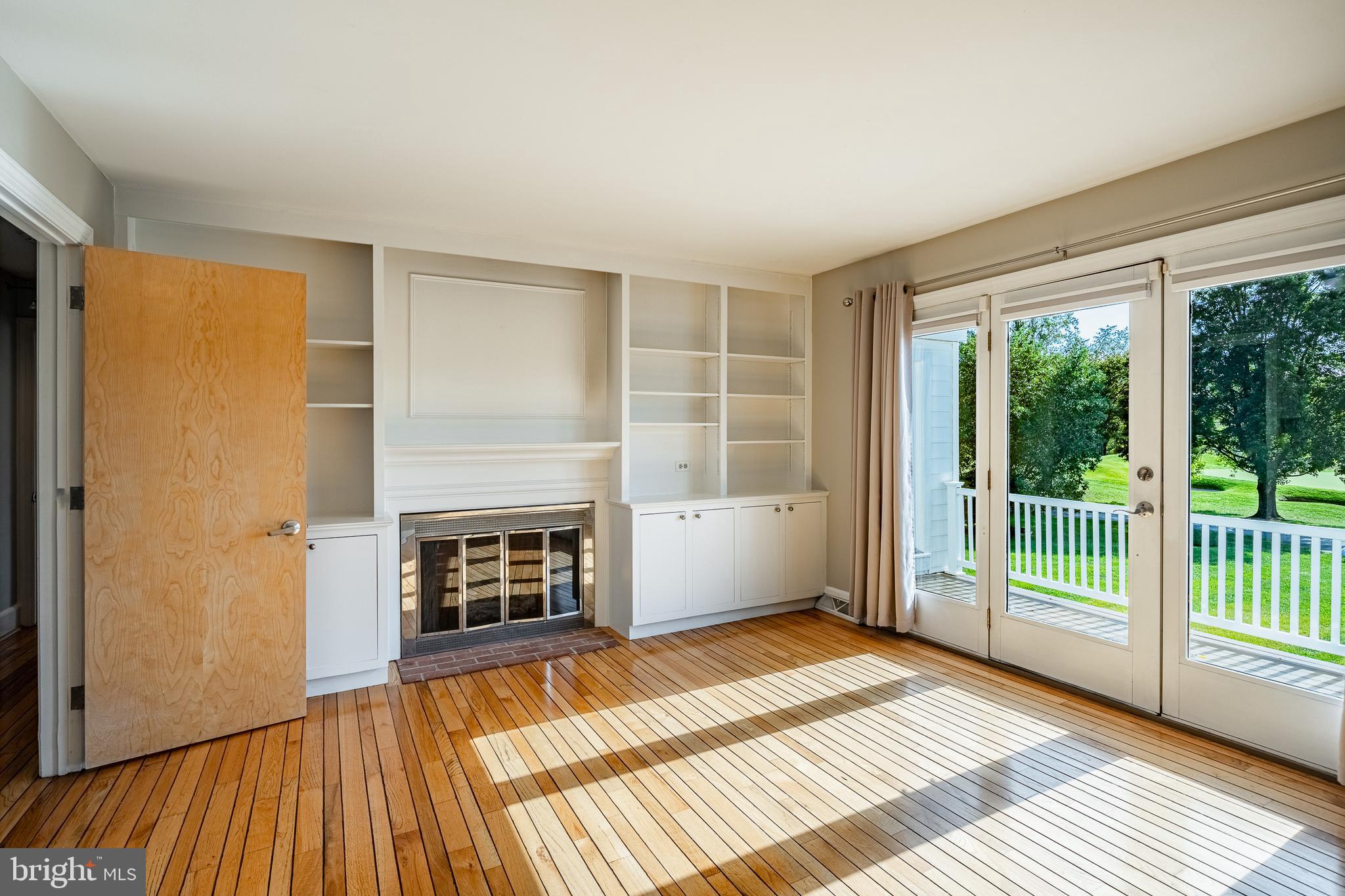 RADLEY RUN MEWS - Residential Lease