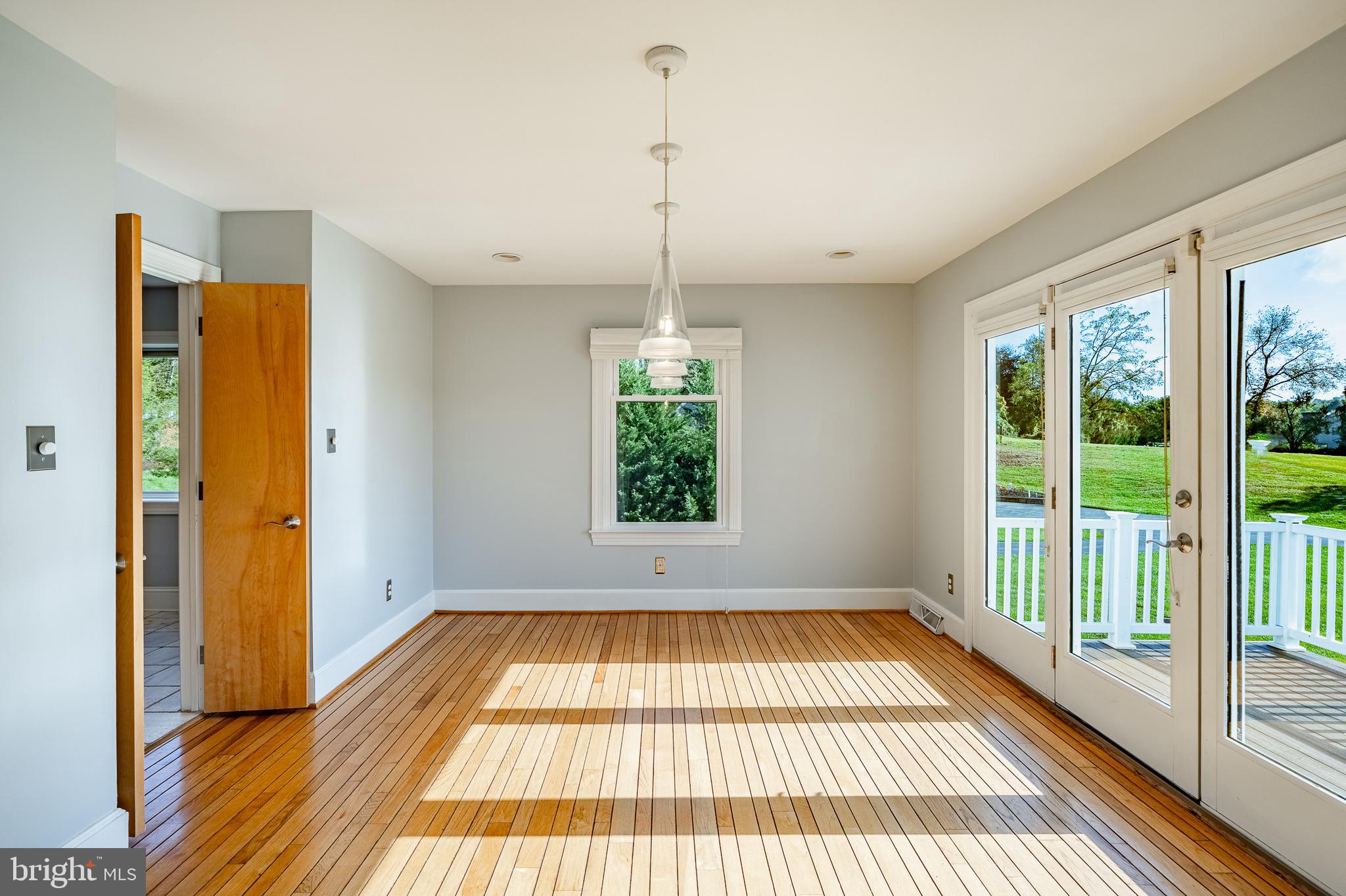 RADLEY RUN MEWS - Residential Lease