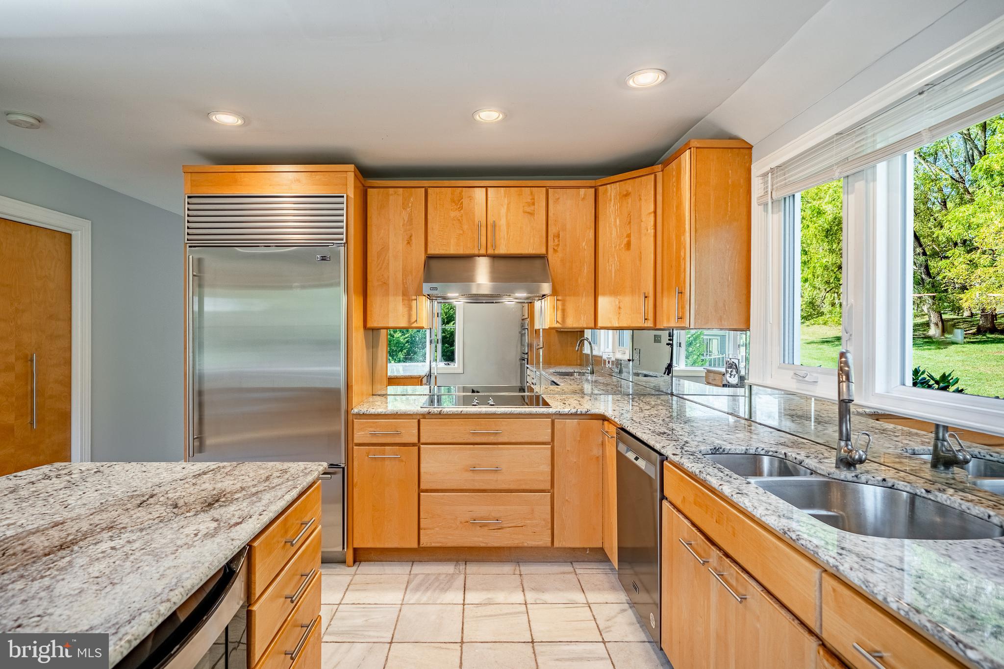 RADLEY RUN MEWS - Residential Lease