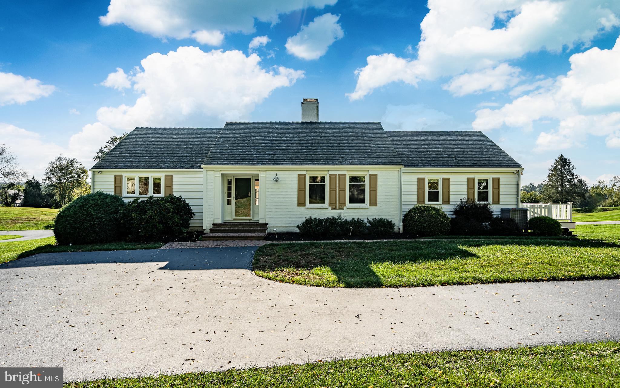 RADLEY RUN MEWS - Residential Lease