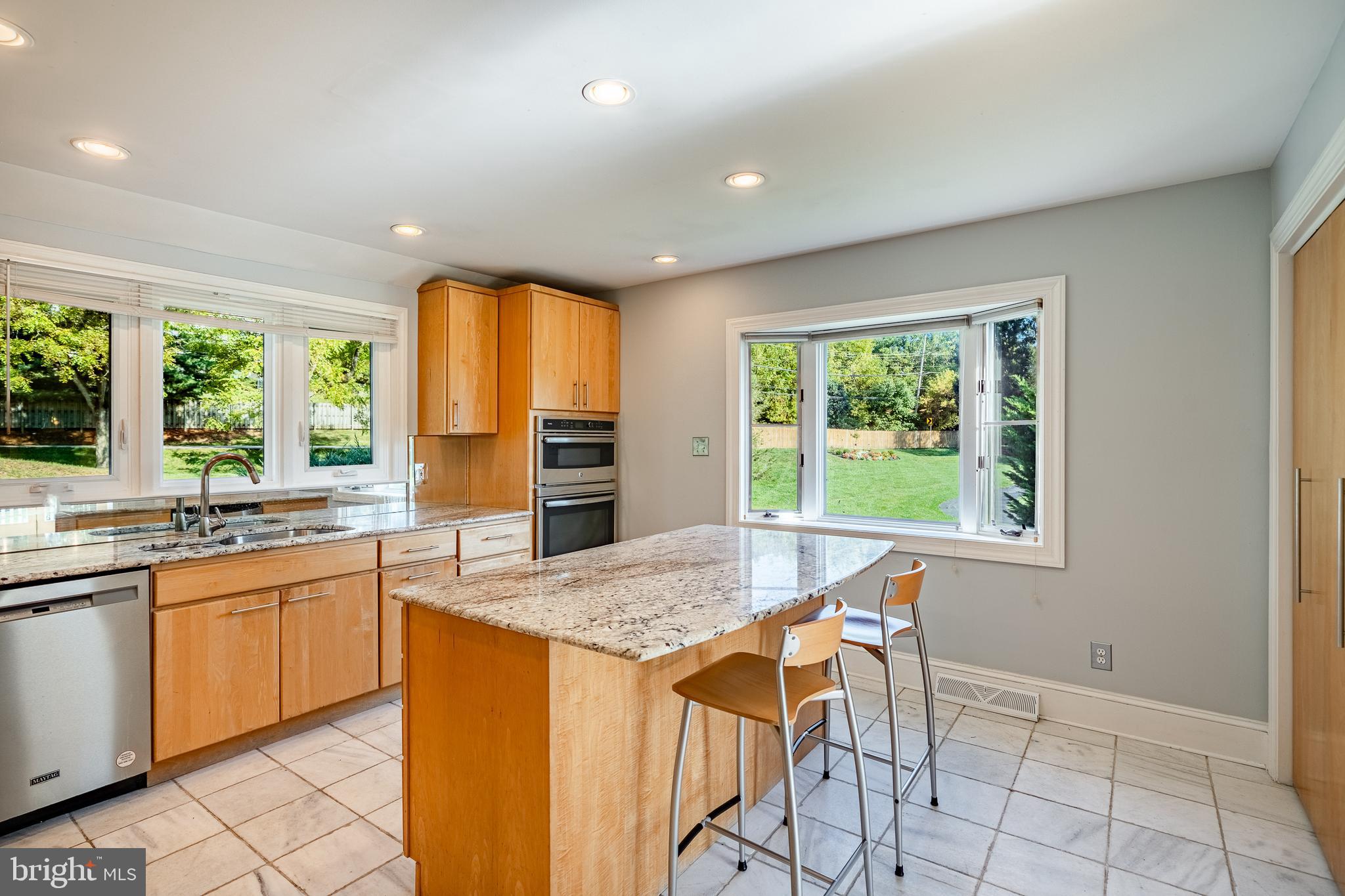 RADLEY RUN MEWS - Residential Lease