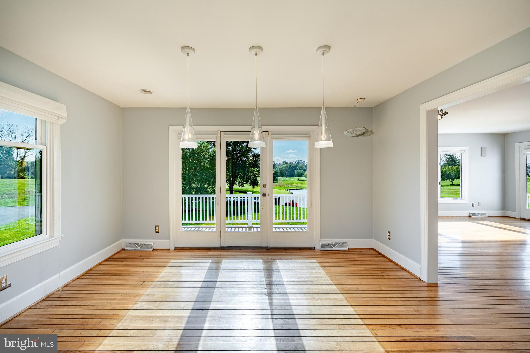 RADLEY RUN MEWS - Residential Lease