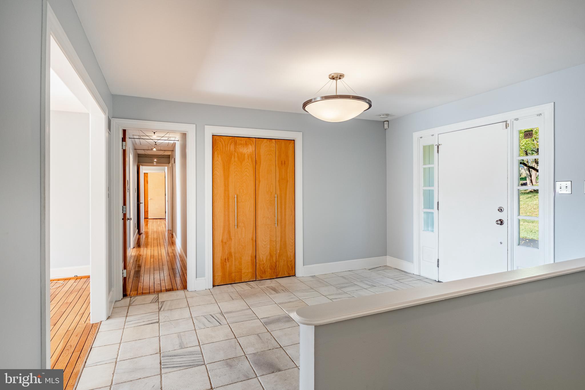 RADLEY RUN MEWS - Residential Lease