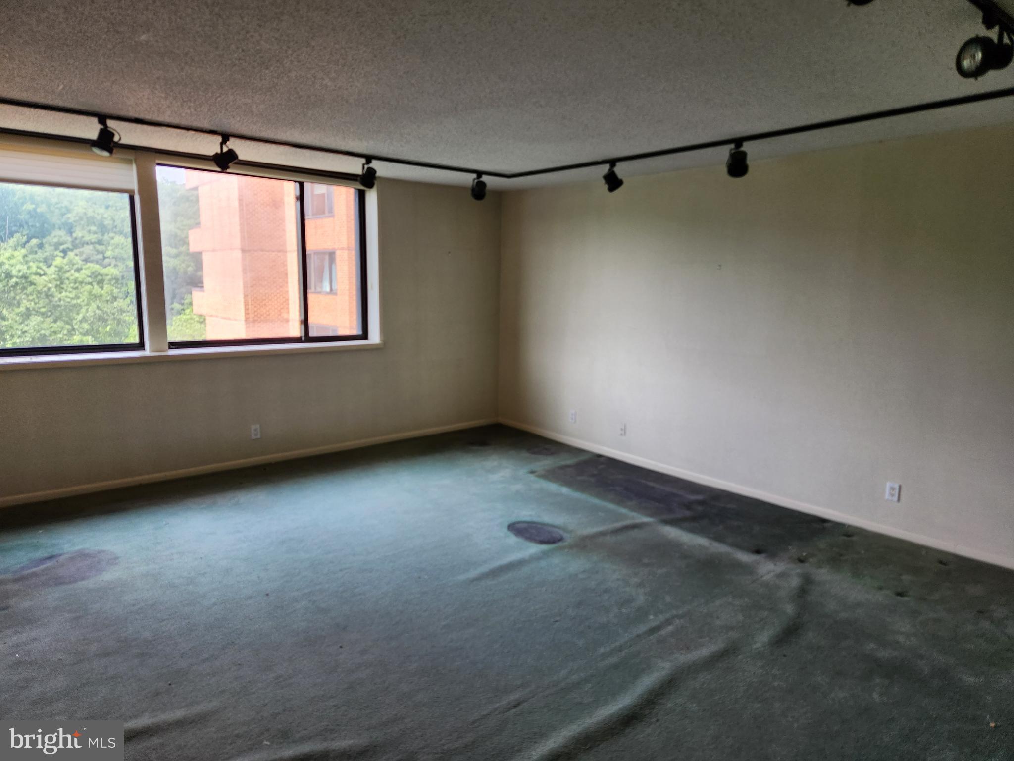 111 HAMLET HILL ROAD 1205
