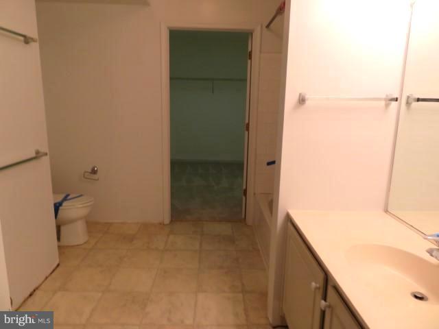 FAIR LAKES - Residential