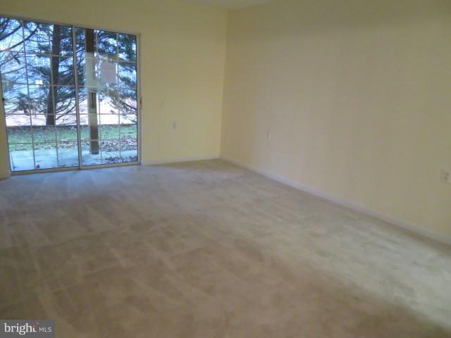 FAIR LAKES - Residential