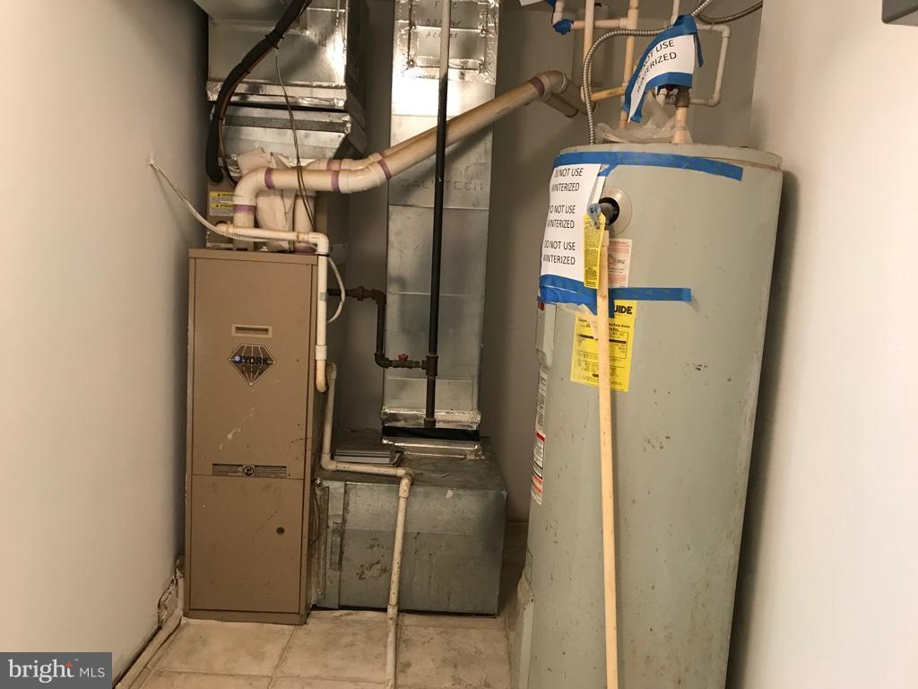 FAIR LAKES - Residential