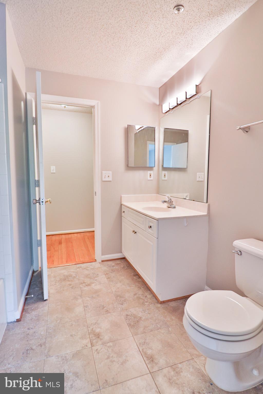 CHURCHILL VIEW - Residential Lease