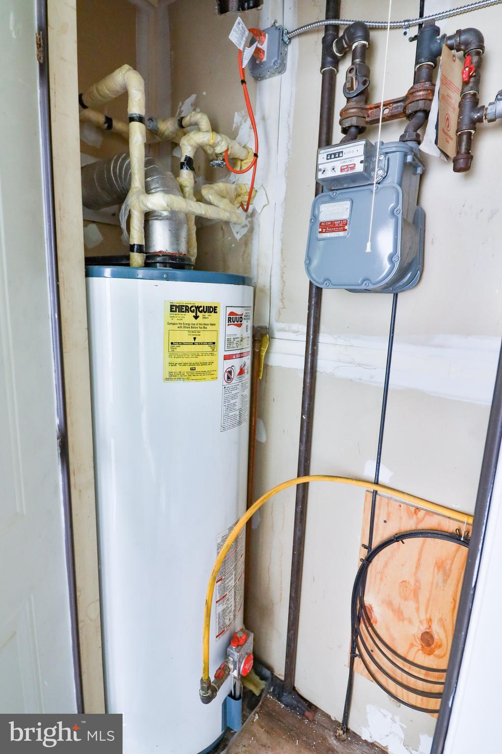 CHURCHILL VIEW - Residential Lease