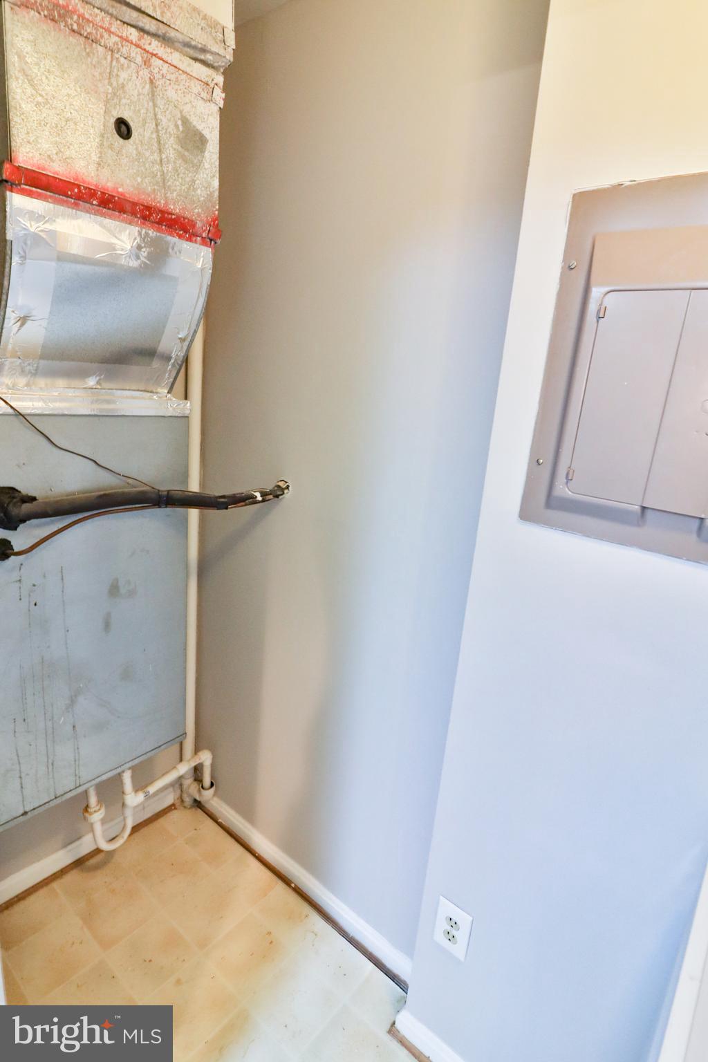 CHURCHILL VIEW - Residential Lease