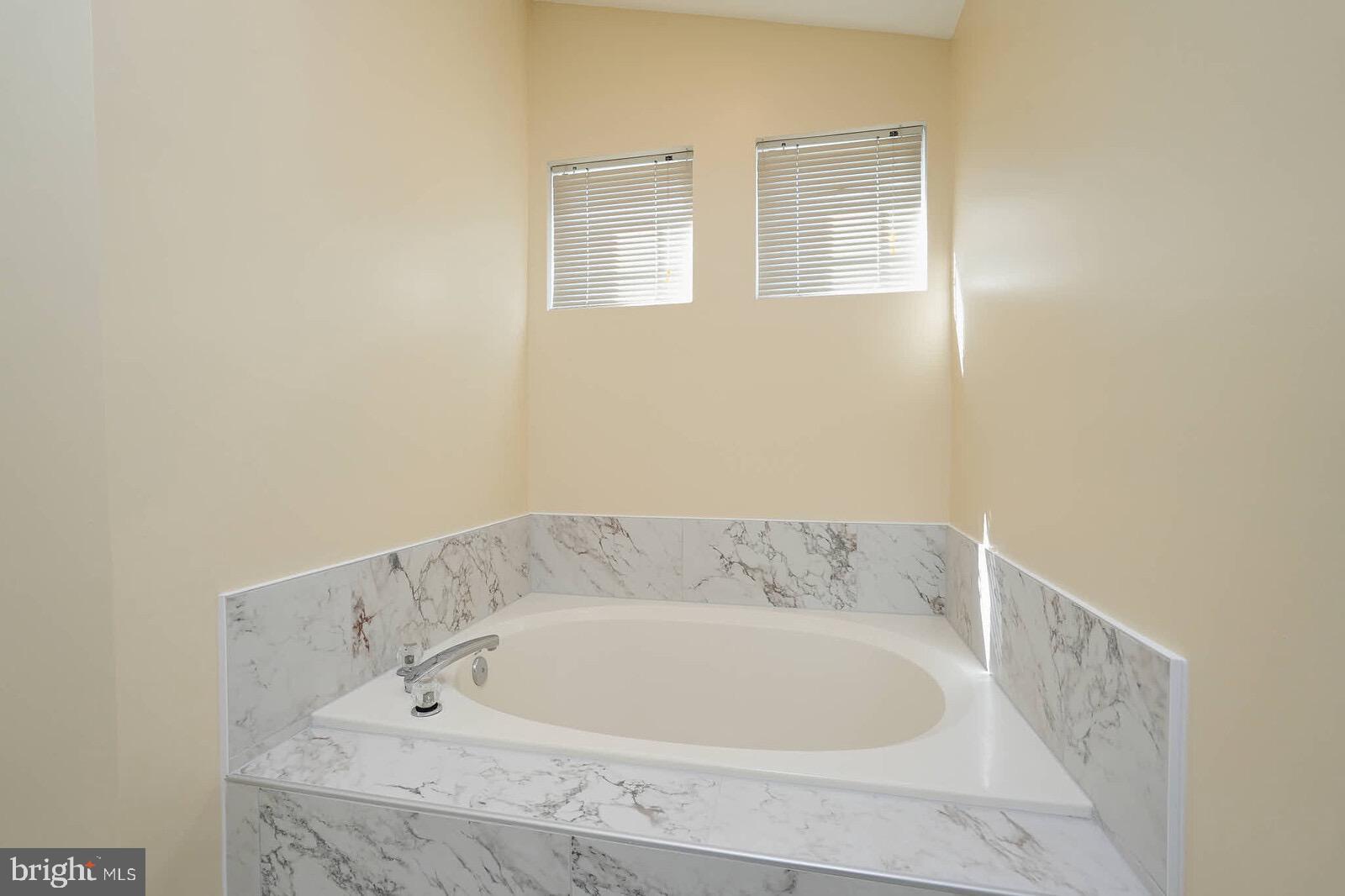 CROSS CREEK CLUB - Residential