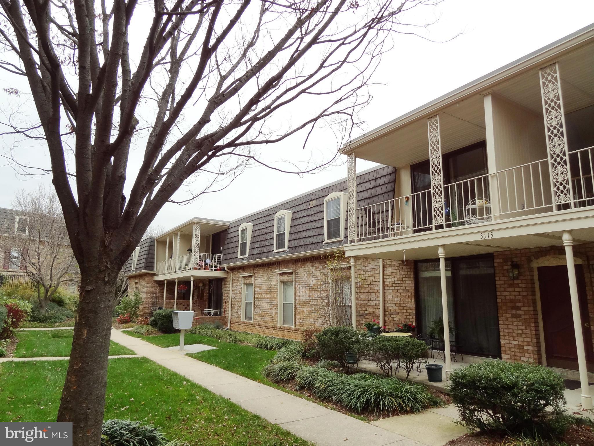 CHATEAUX - Residential