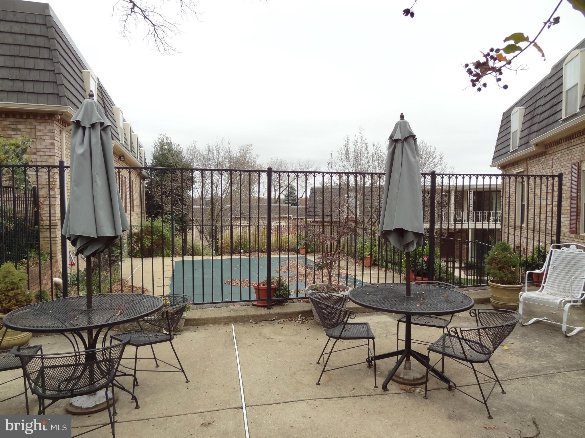 CHATEAUX - Residential