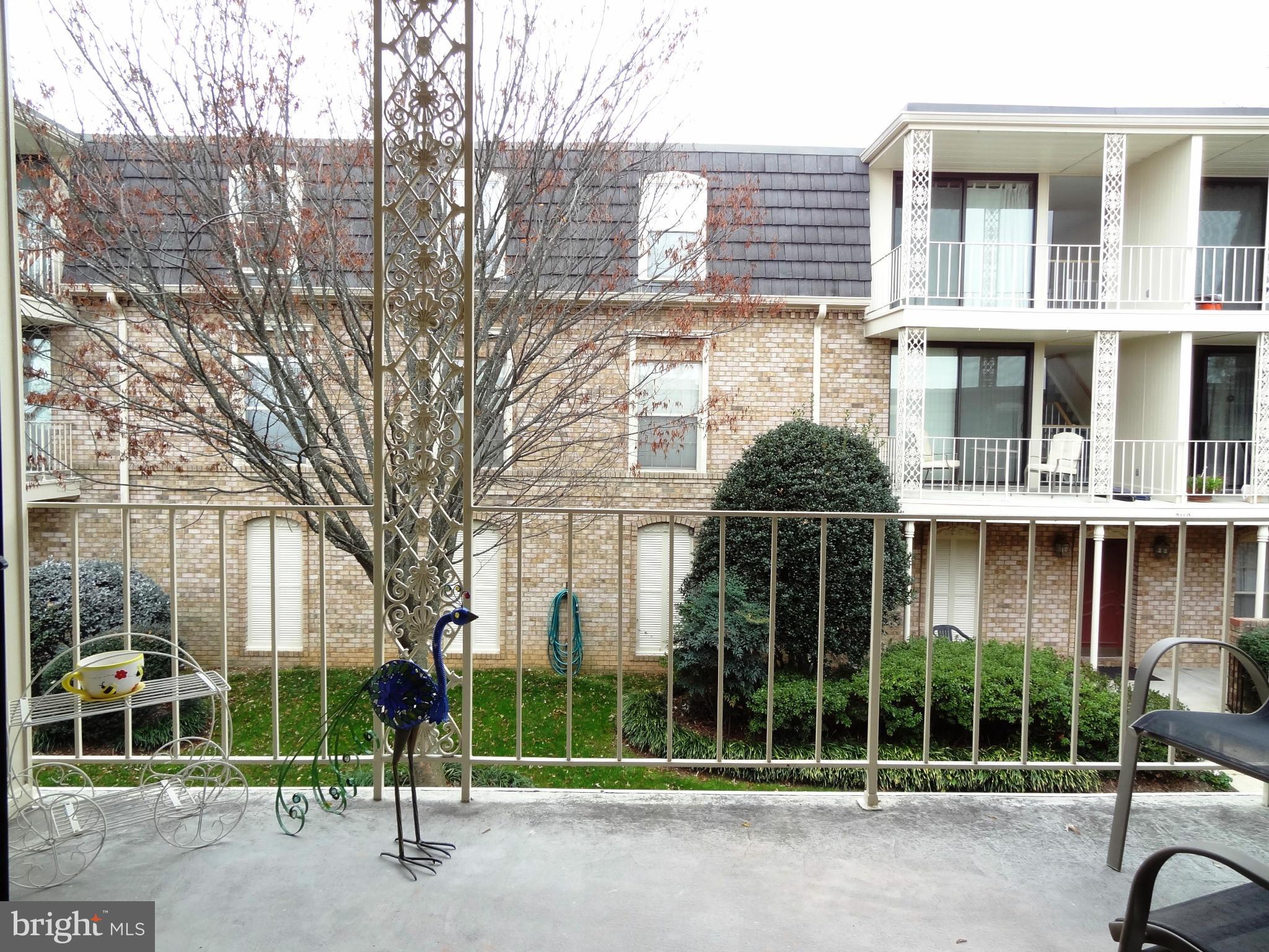 CHATEAUX - Residential