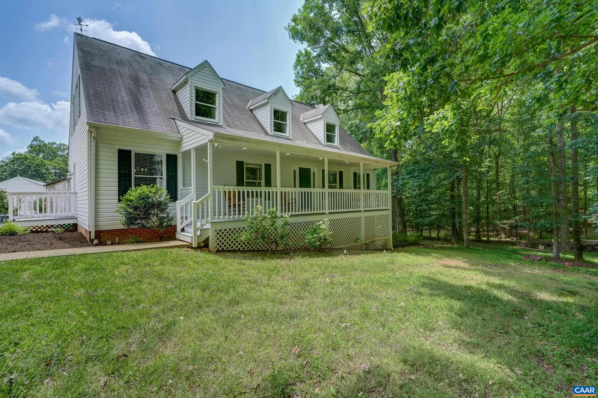 1505 RUNNING DEER DR