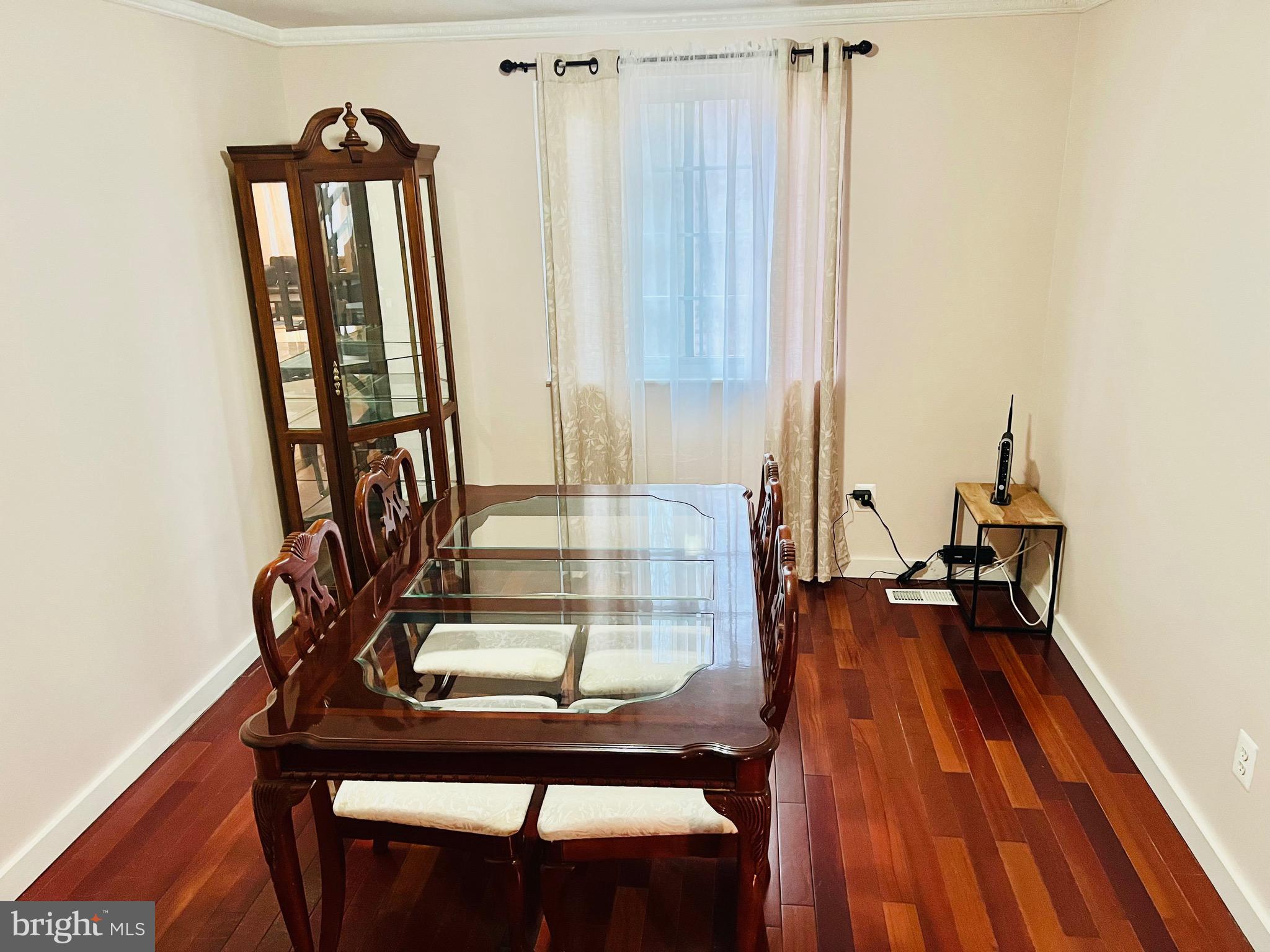 NEWINGTON FOREST - Residential