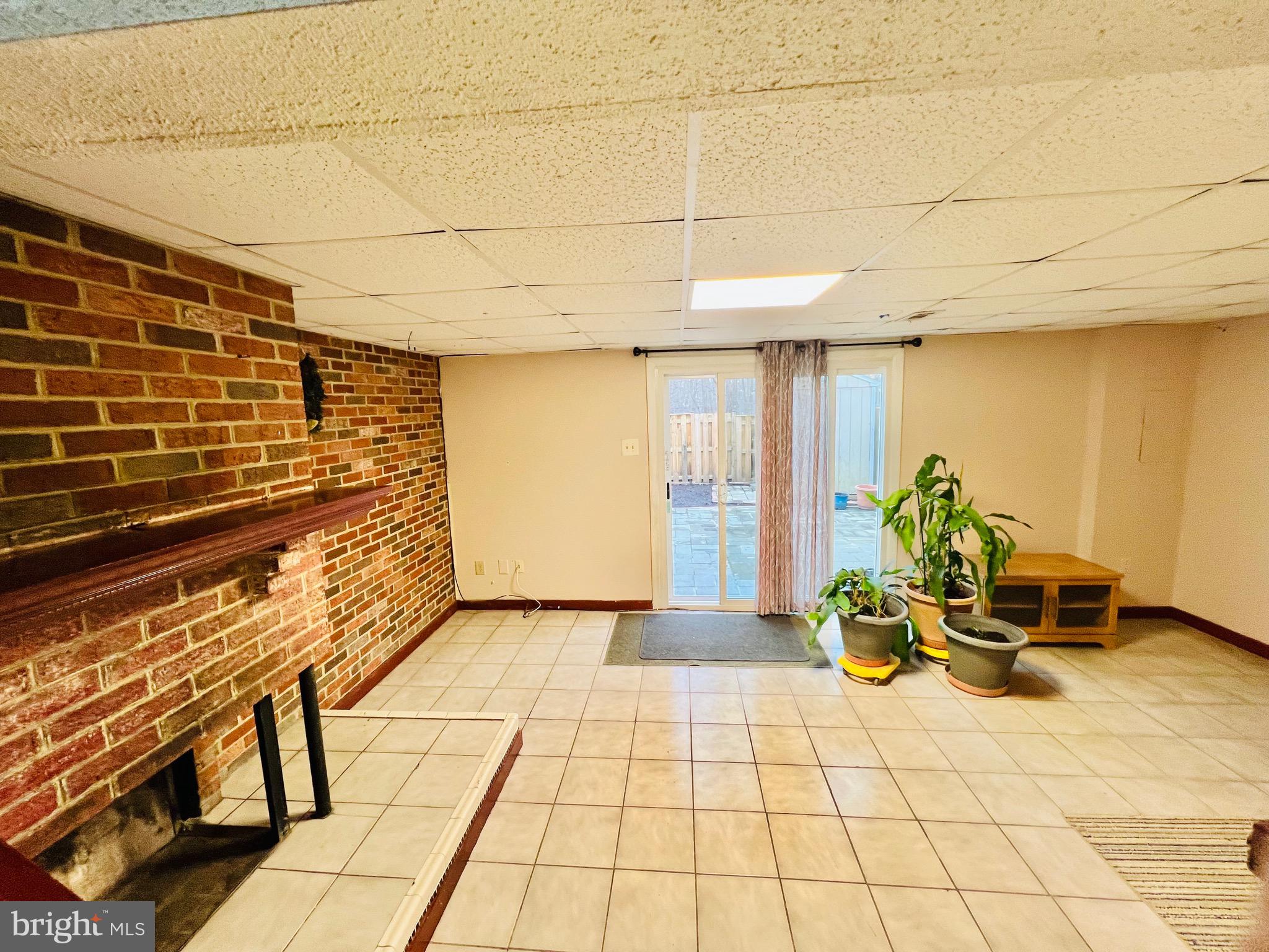 NEWINGTON FOREST - Residential