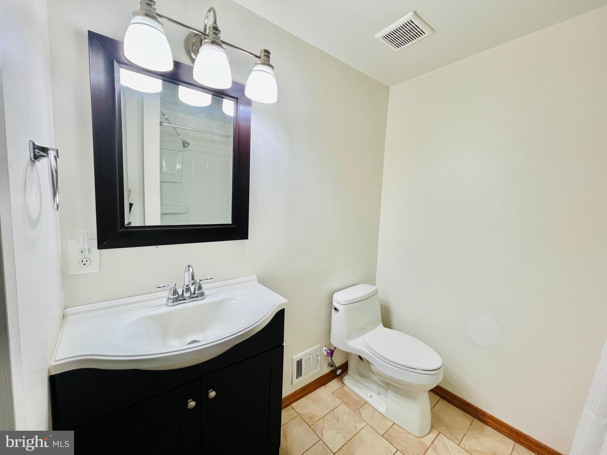 NEWINGTON FOREST - Residential