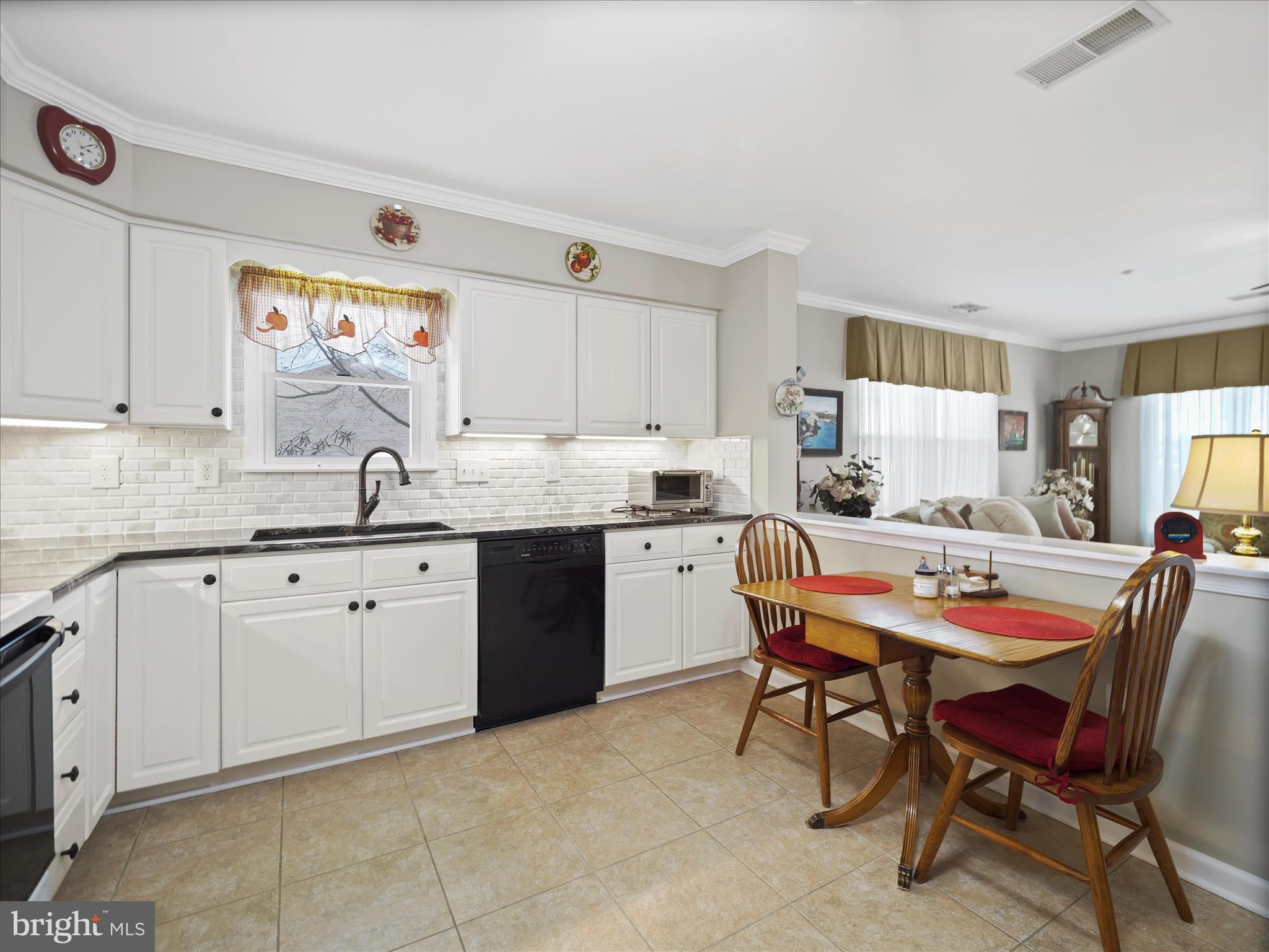 SOUTH POINTE - Residential