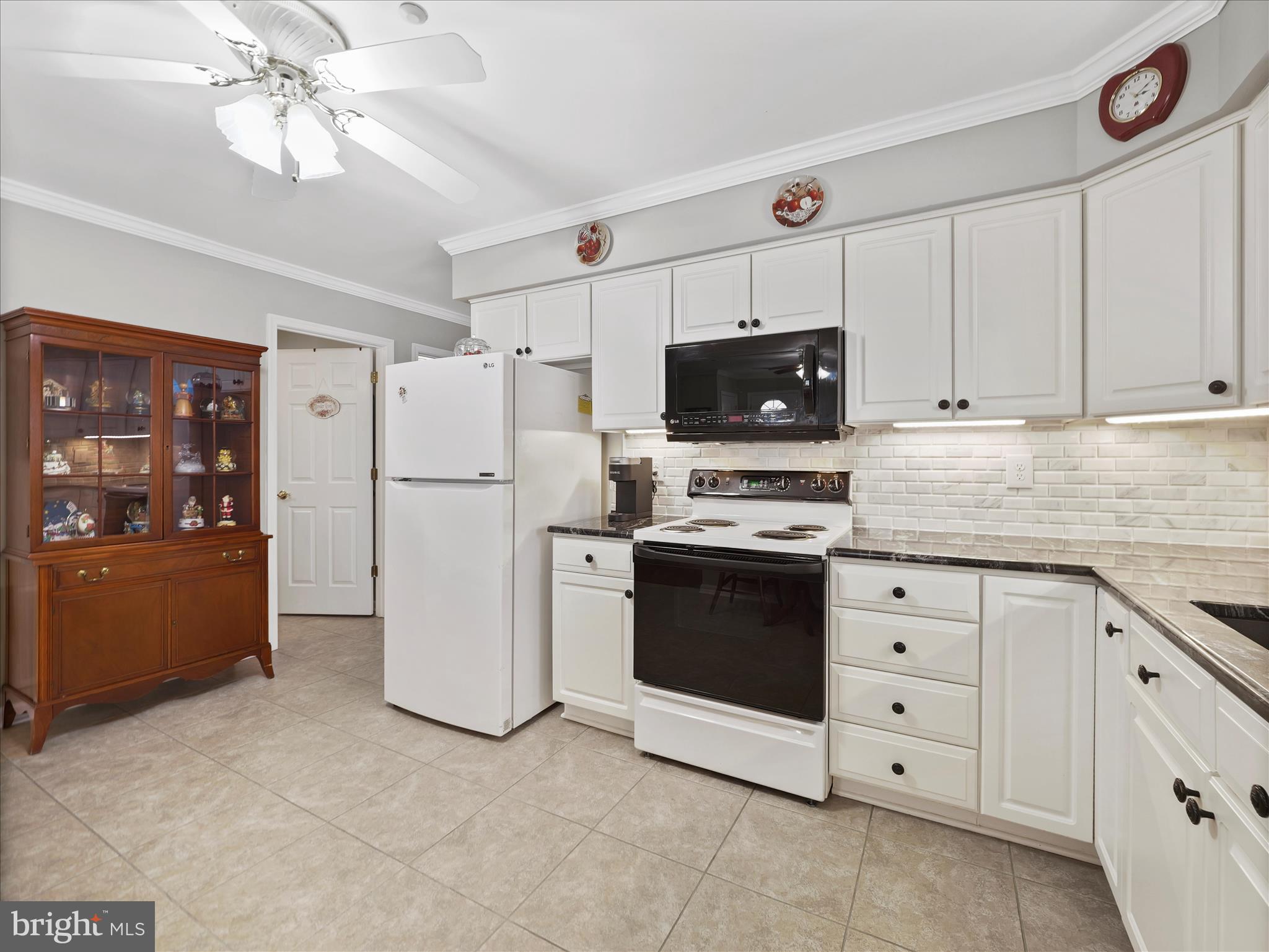 SOUTH POINTE - Residential