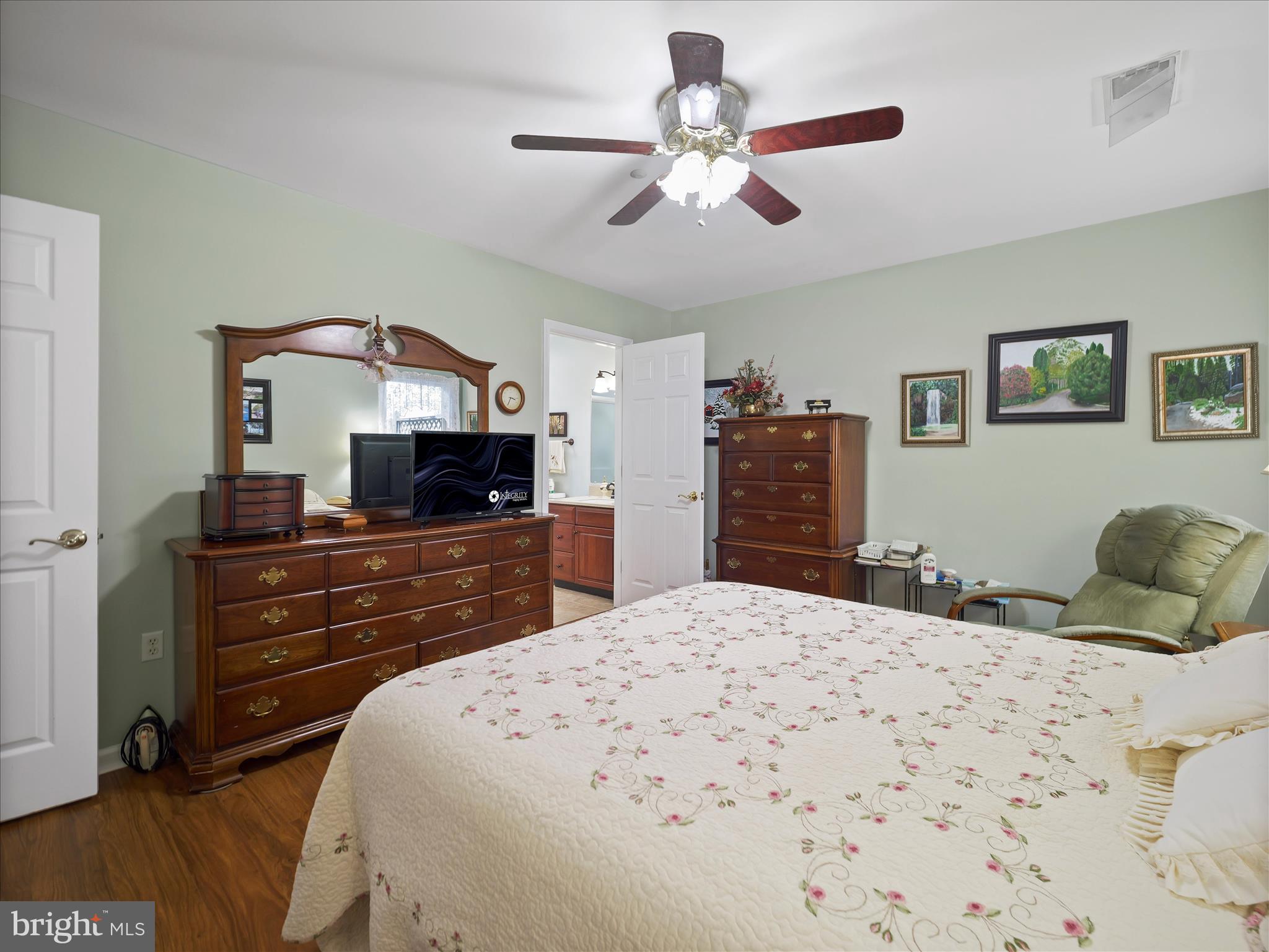 SOUTH POINTE - Residential