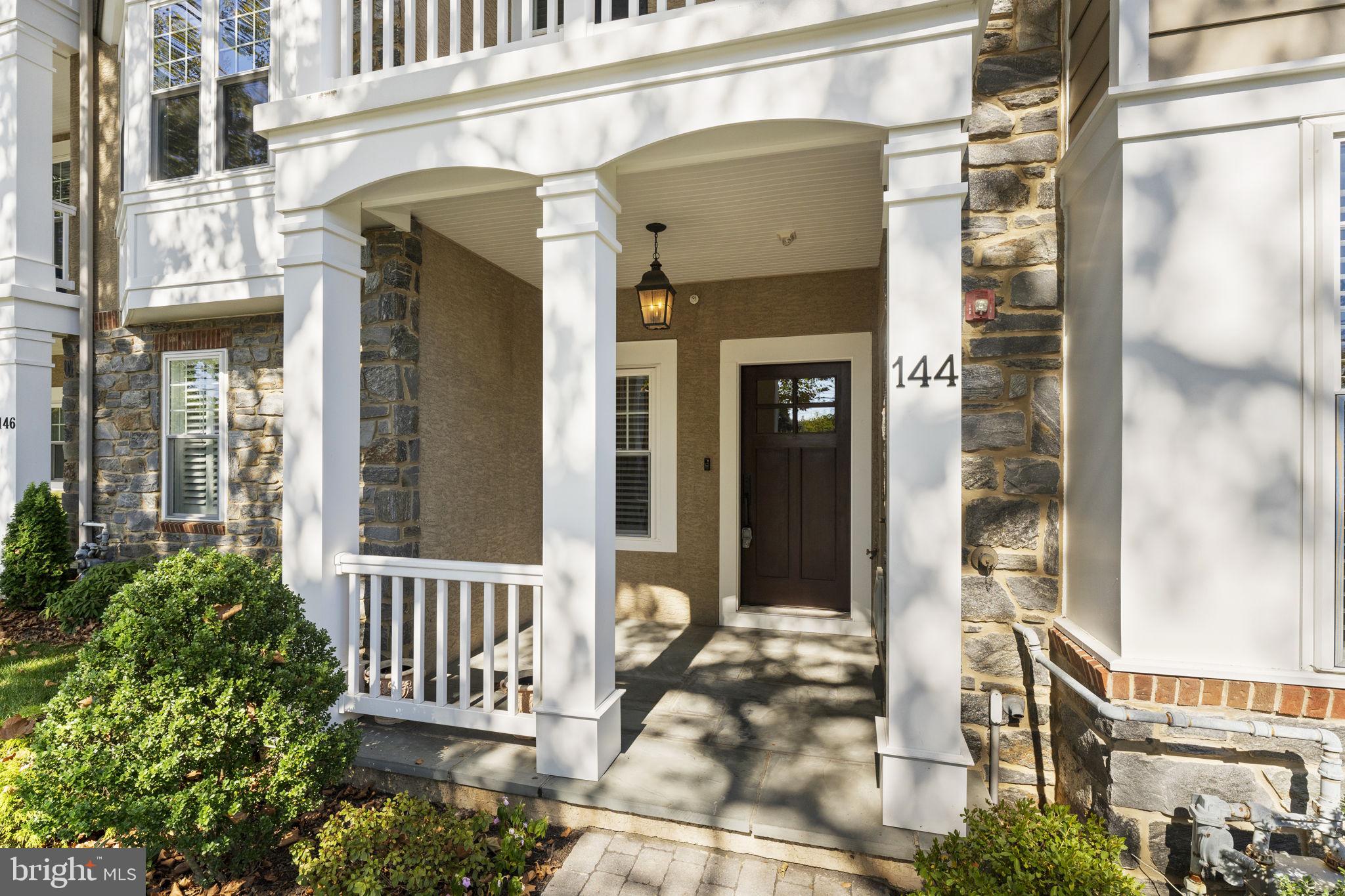 WHITEHALL - Residential