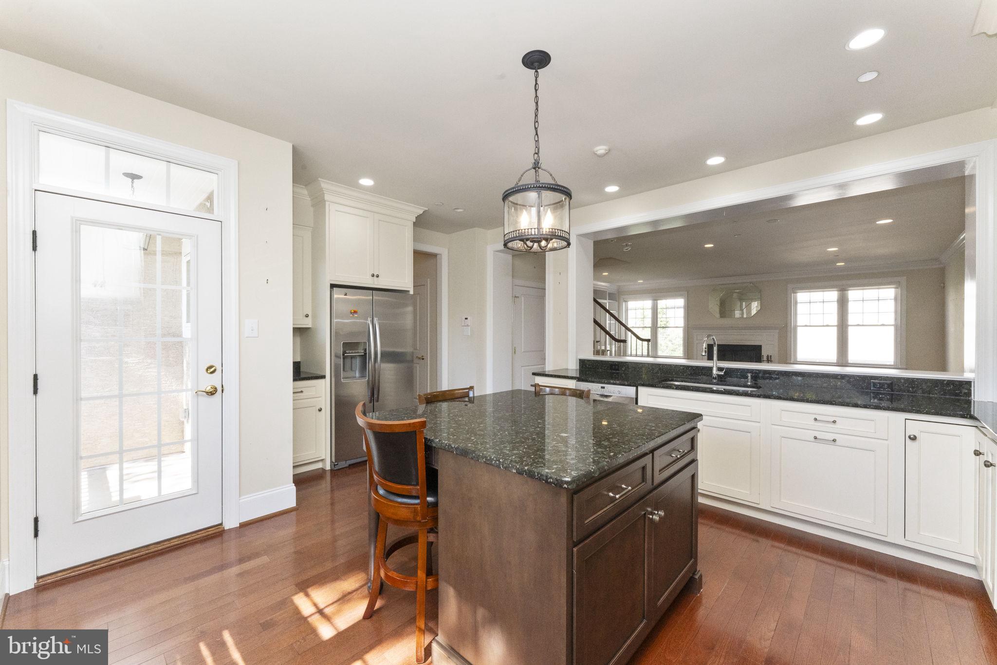 WHITEHALL - Residential