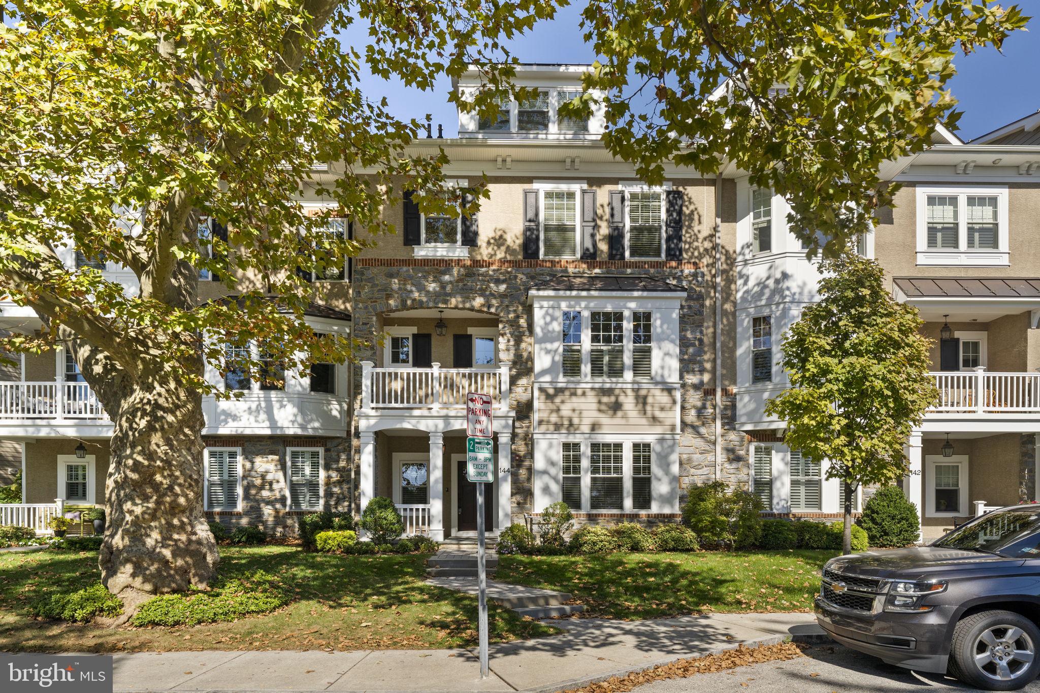 WHITEHALL - Residential