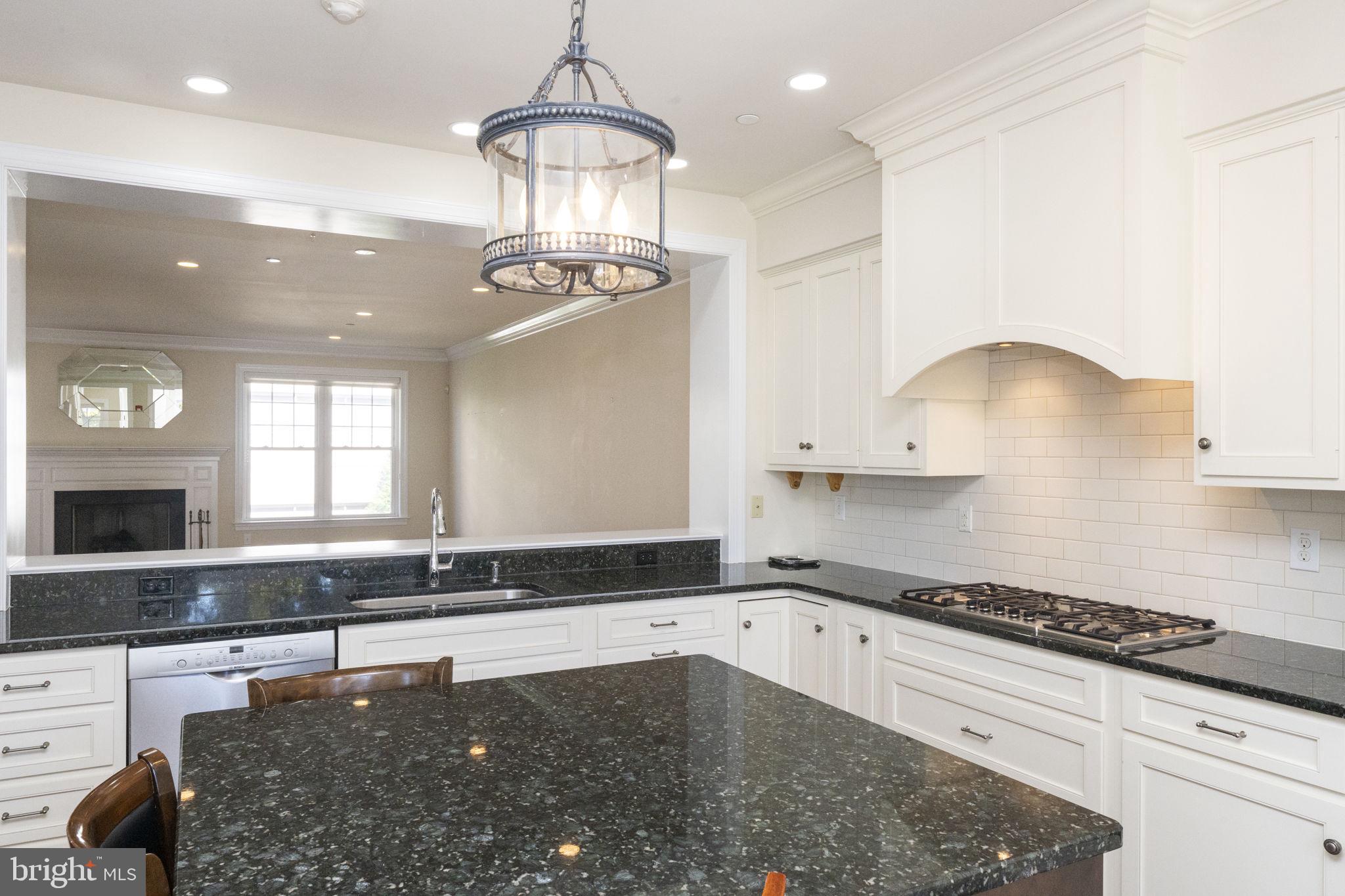 WHITEHALL - Residential