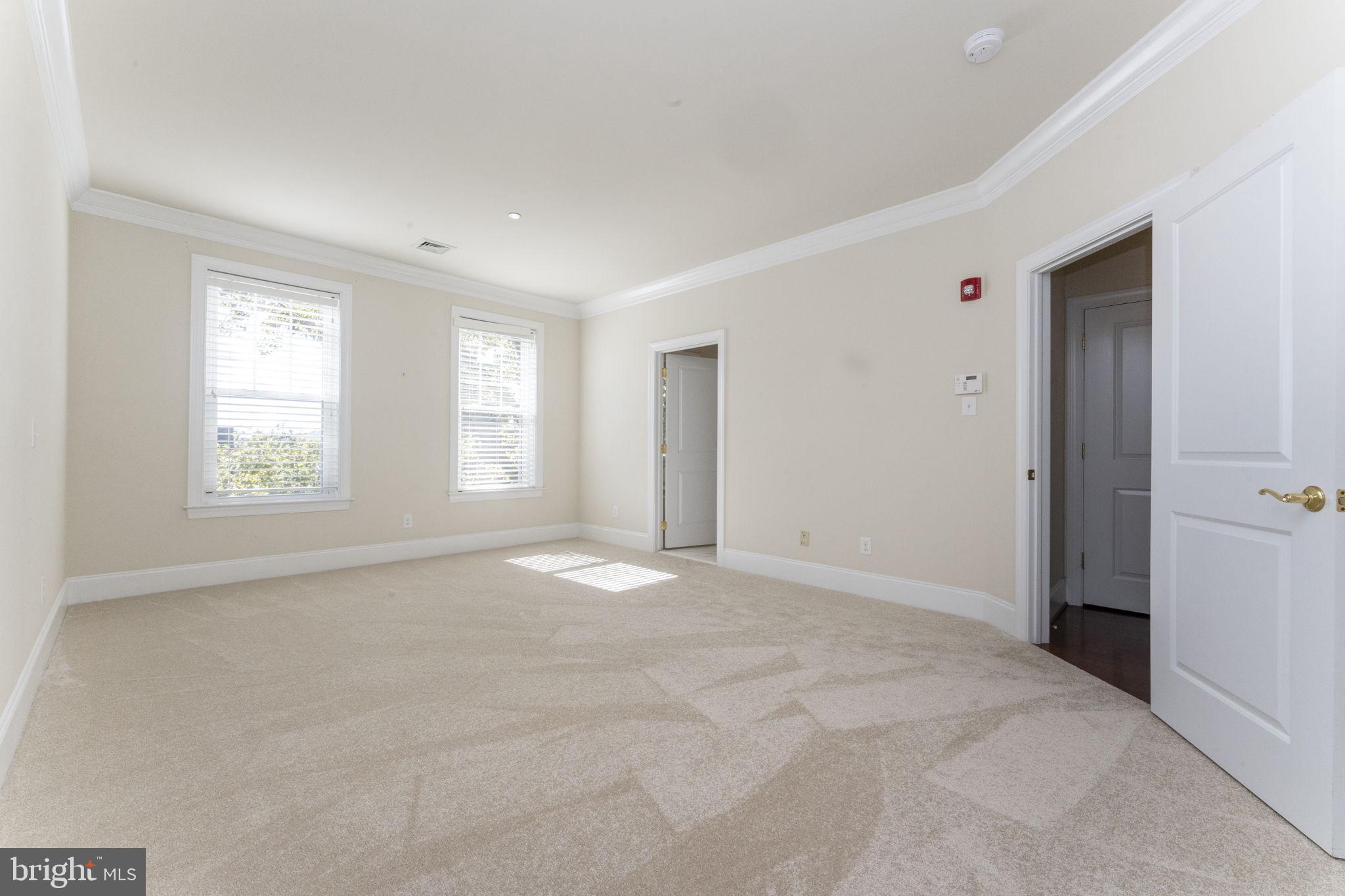 WHITEHALL - Residential