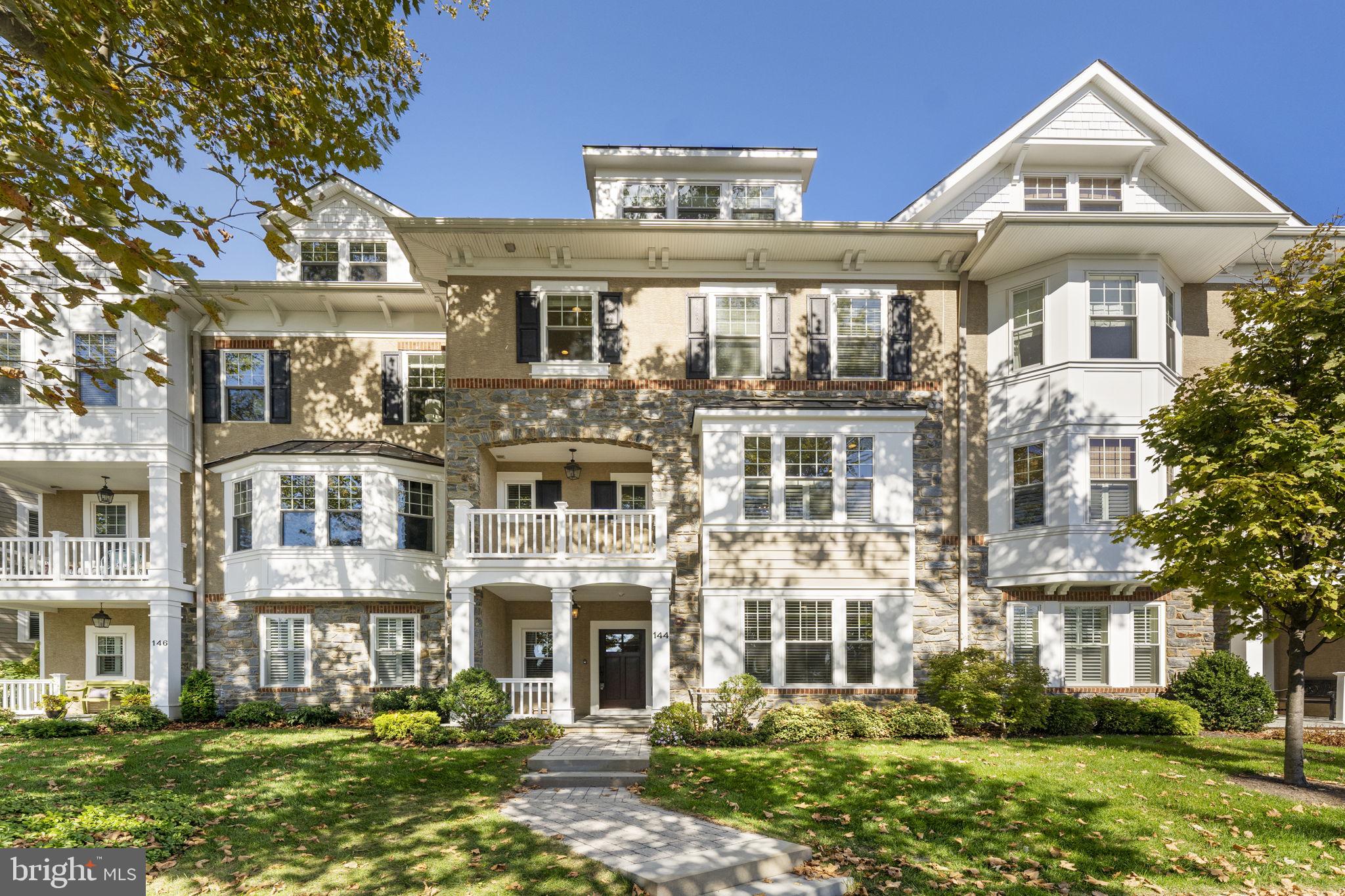 WHITEHALL - Residential