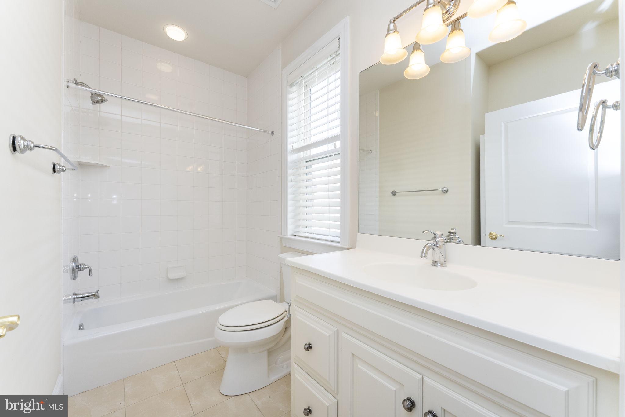 WHITEHALL - Residential