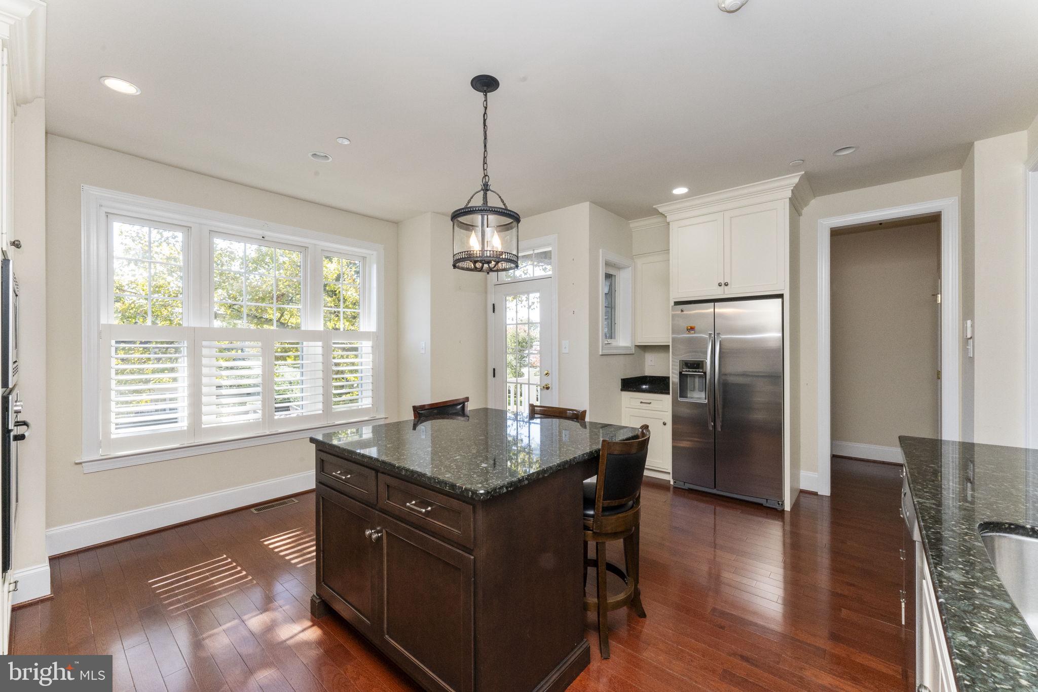 WHITEHALL - Residential