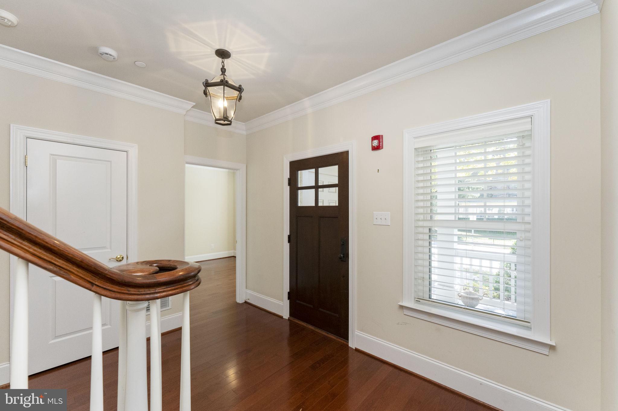 WHITEHALL - Residential