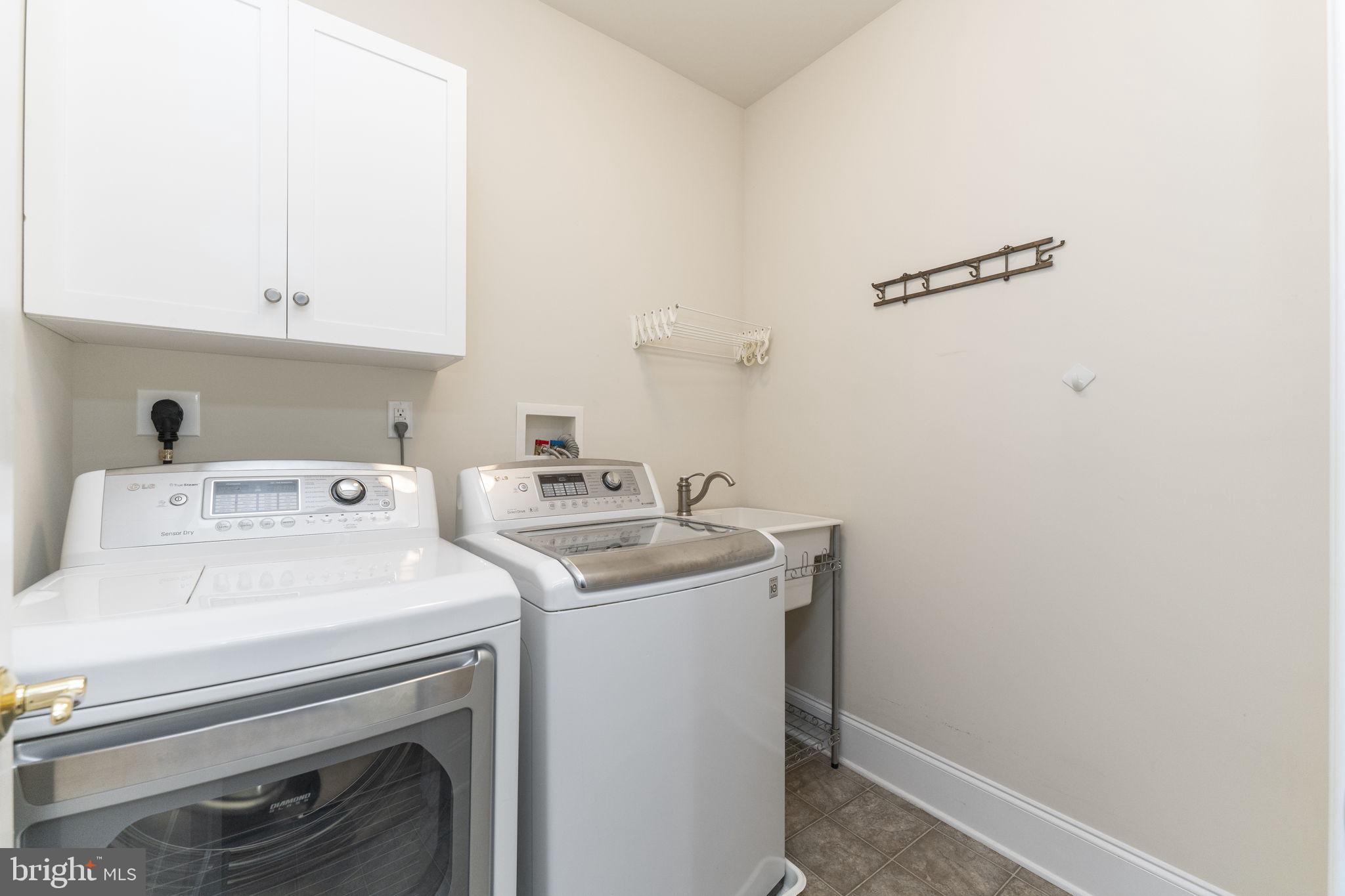 WHITEHALL - Residential