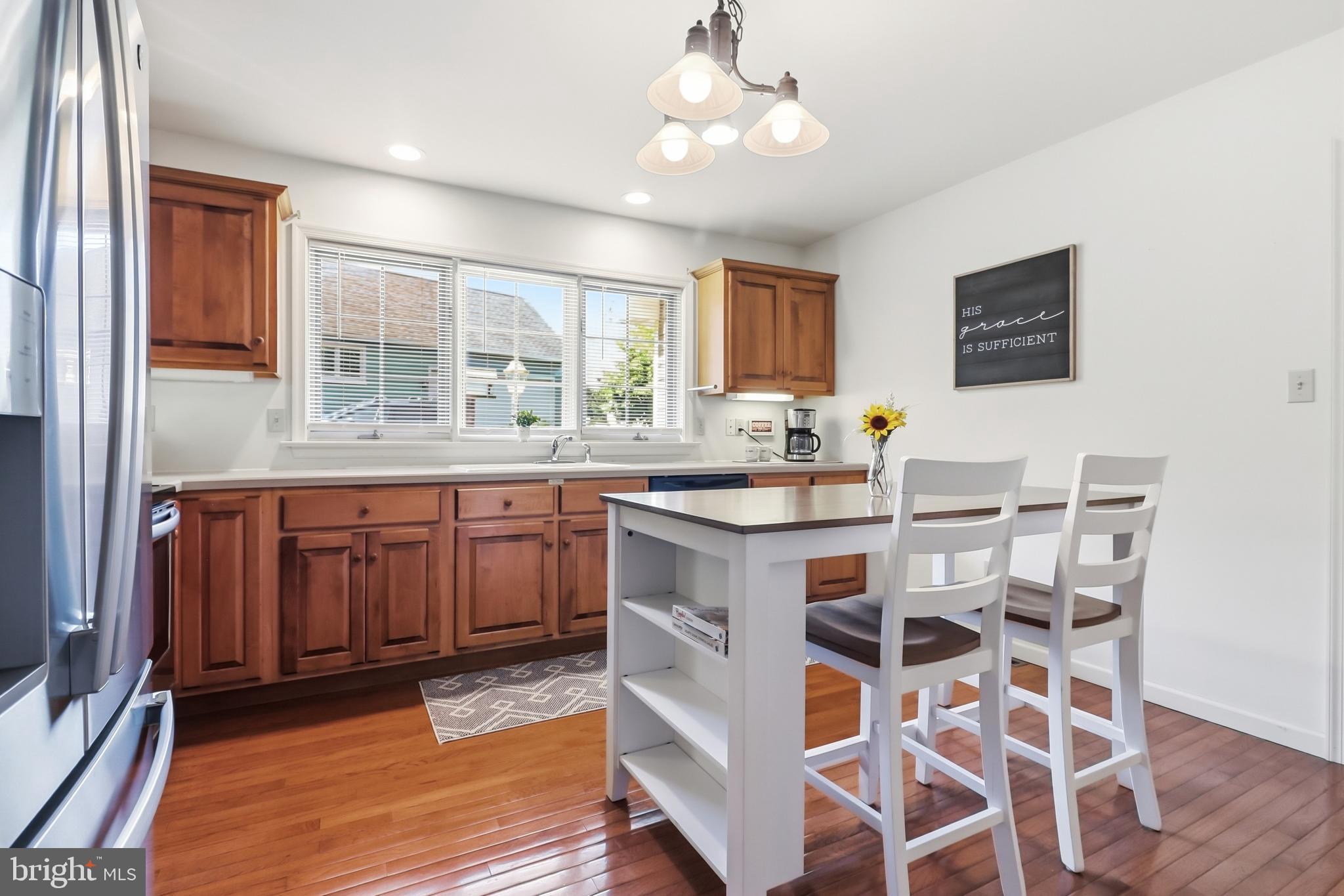 8 PARKSIDE DRIVE