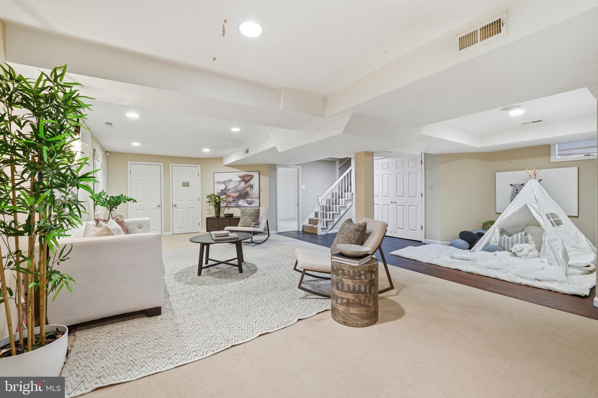 SUMNER - Residential