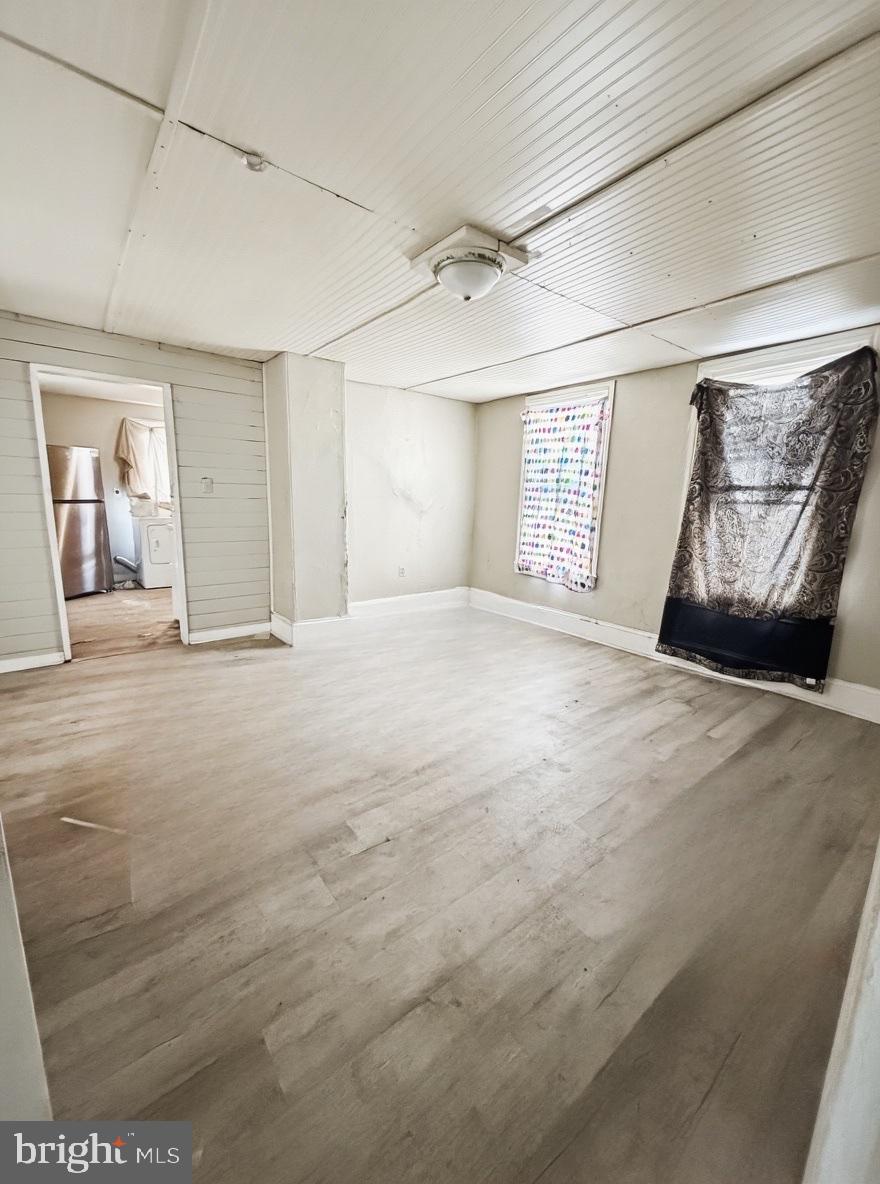 40 S GOVERNORS AVENUE