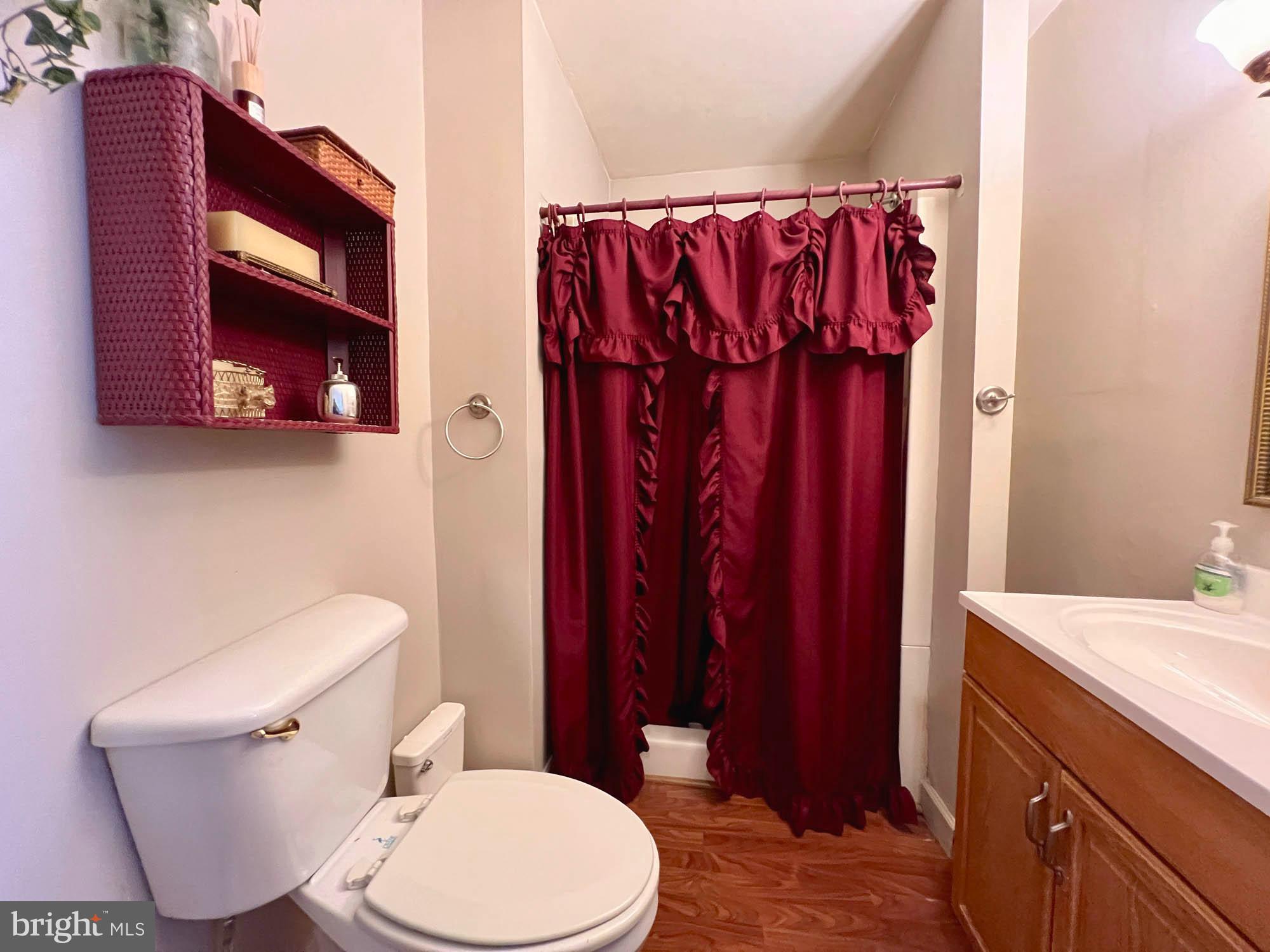 WASHINGTON VILLAGE - Residential Income