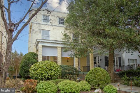 2849 29TH STREET NW WASHINGTON DC 20008